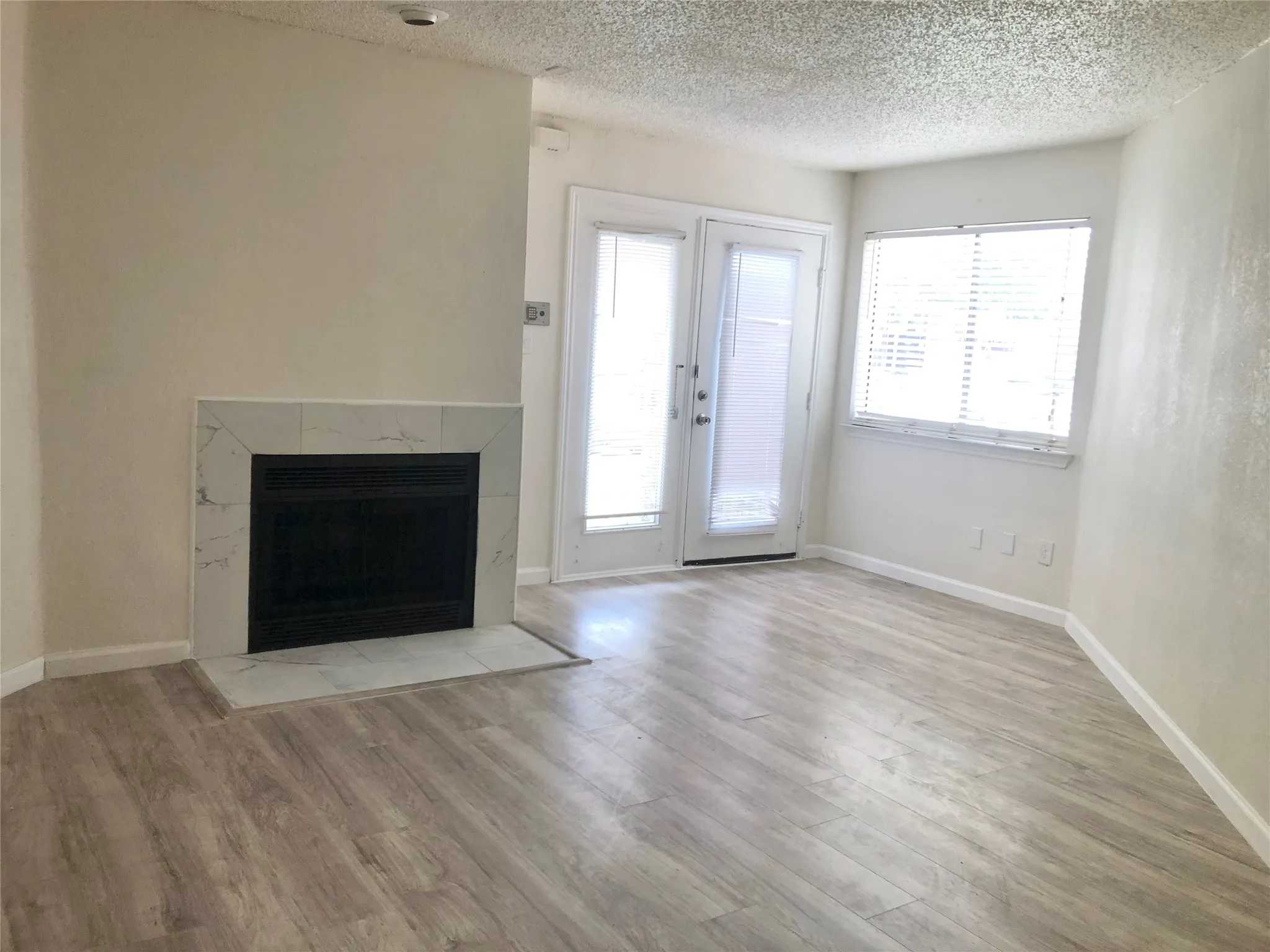Condominium For Sale in Dallas County , 9829 Walnut Street O106, Dallas, Texas 75243, 2 Bedroom, 1 Bathroom, Garage spaces, 808 Sqft, built in 1983, mls#21372020, Real Estate Agent in Dallas, Homes For Sale in Dallas county, Homes For Sale in Dallas, Realtor in Dallas Texas, Real Estate Brokerage Independent Realty Texas, Luminita Cordes Realtor