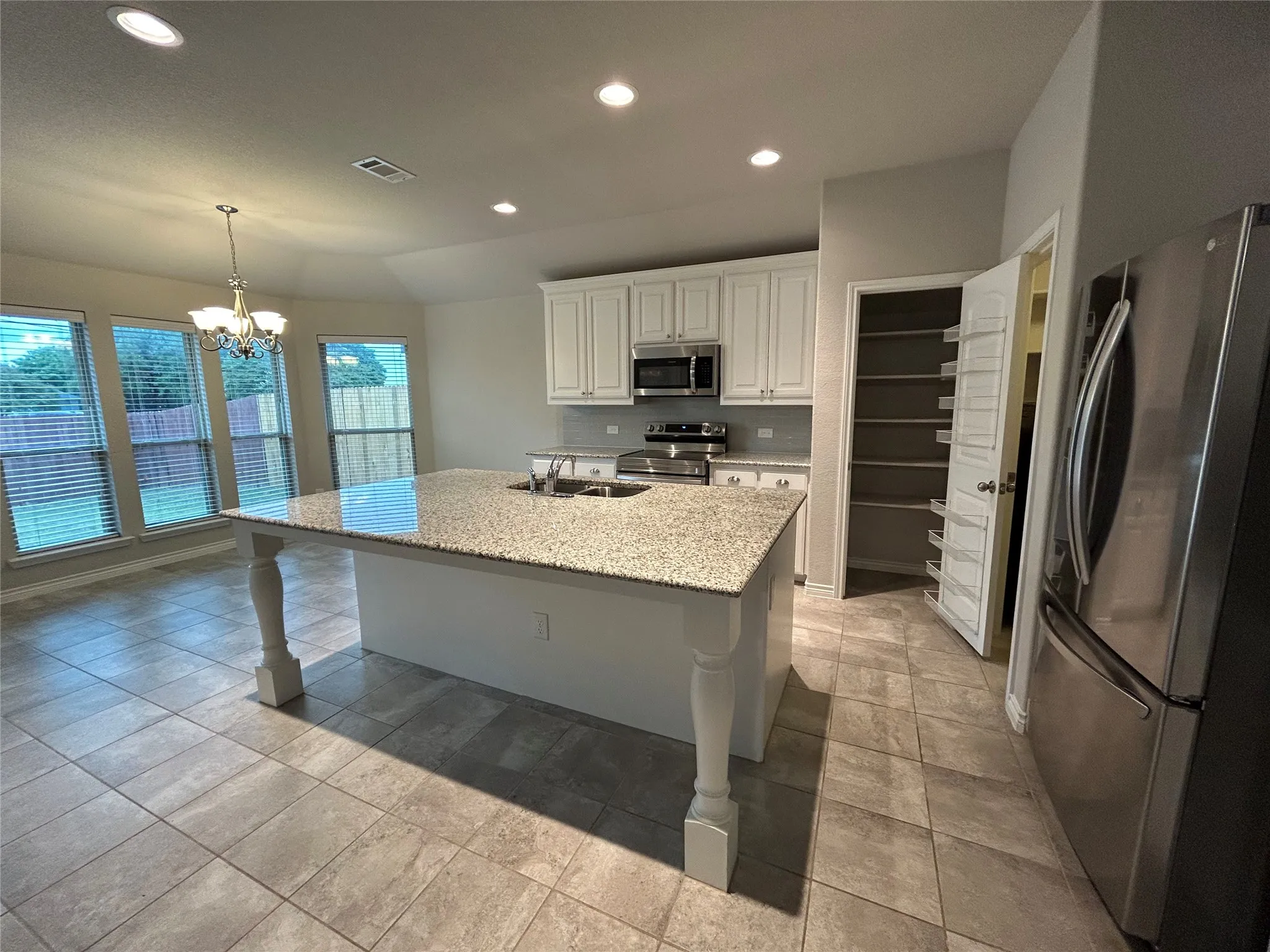 Single Family Residence For Rent in Tarrant County , 7908 Wilson Cliff Court, White Settlement, Texas 76108, 3 Bedroom, 2 Bathroom, 2 Garage spaces, 2,022 Sqft, built in 2019, mls#21372034, Real Estate Agent in White Settlement, Homes For Rent in Tarrant county, Homes For Rent in White Settlement, Realtor in White Settlement Texas, Real Estate Brokerage Independent Realty Texas, Luminita Cordes Realtor