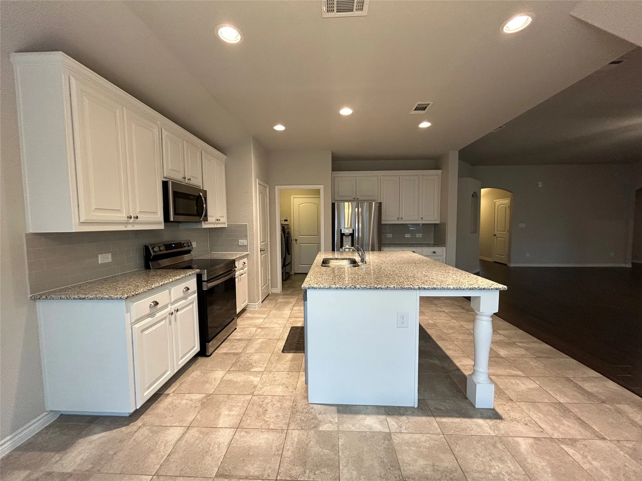 Single Family Residence For Rent in Tarrant County , 7908 Wilson Cliff Court, White Settlement, Texas 76108, 3 Bedroom, 2 Bathroom, 2 Garage spaces, 2,022 Sqft, built in 2019, mls#21372034, Real Estate Agent in White Settlement, Homes For Rent in Tarrant county, Homes For Rent in White Settlement, Realtor in White Settlement Texas, Real Estate Brokerage Independent Realty Texas, Luminita Cordes Realtor
