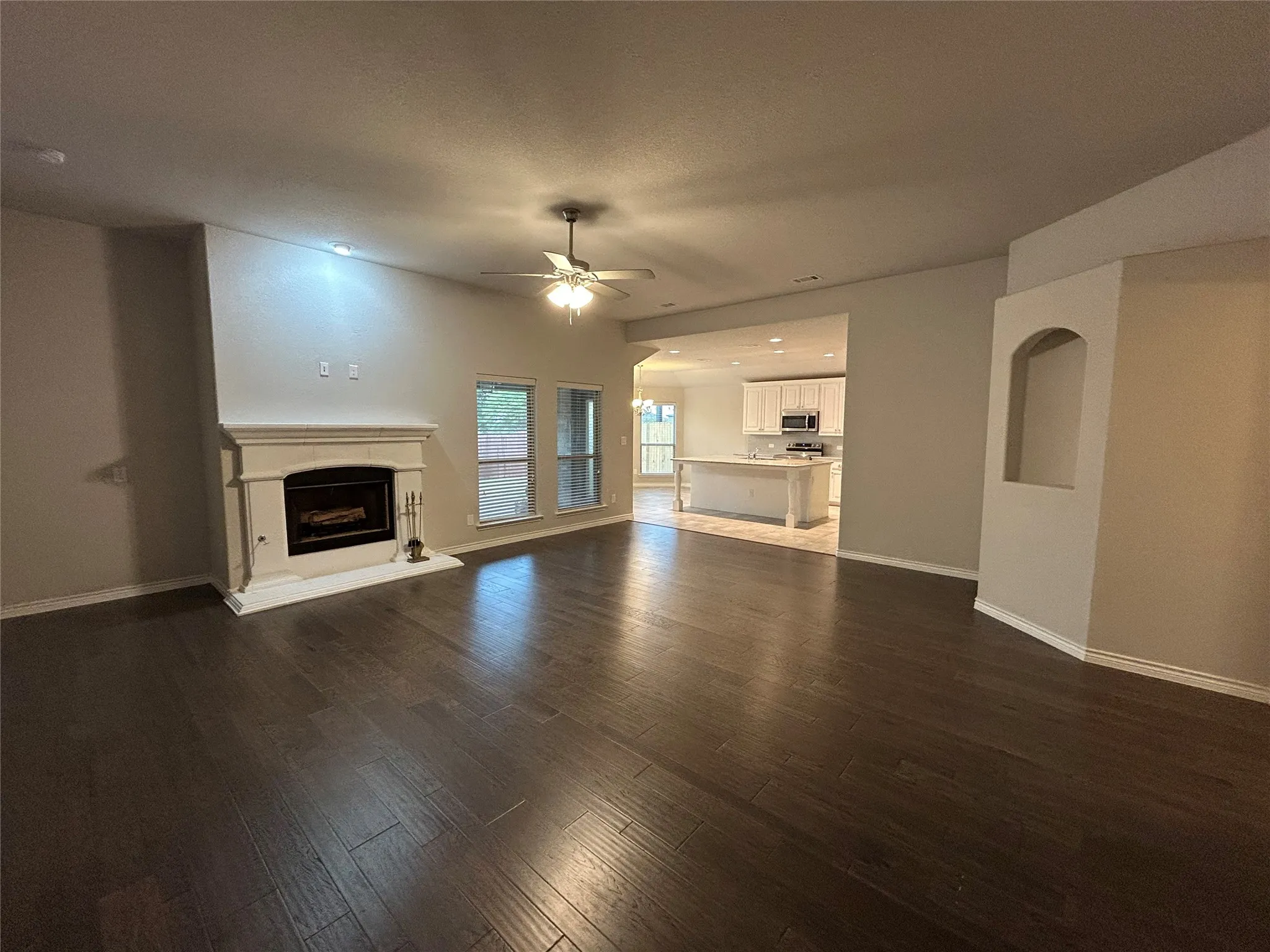 Single Family Residence For Rent in Tarrant County , 7908 Wilson Cliff Court, White Settlement, Texas 76108, 3 Bedroom, 2 Bathroom, 2 Garage spaces, 2,022 Sqft, built in 2019, mls#21372034, Real Estate Agent in White Settlement, Homes For Rent in Tarrant county, Homes For Rent in White Settlement, Realtor in White Settlement Texas, Real Estate Brokerage Independent Realty Texas, Luminita Cordes Realtor