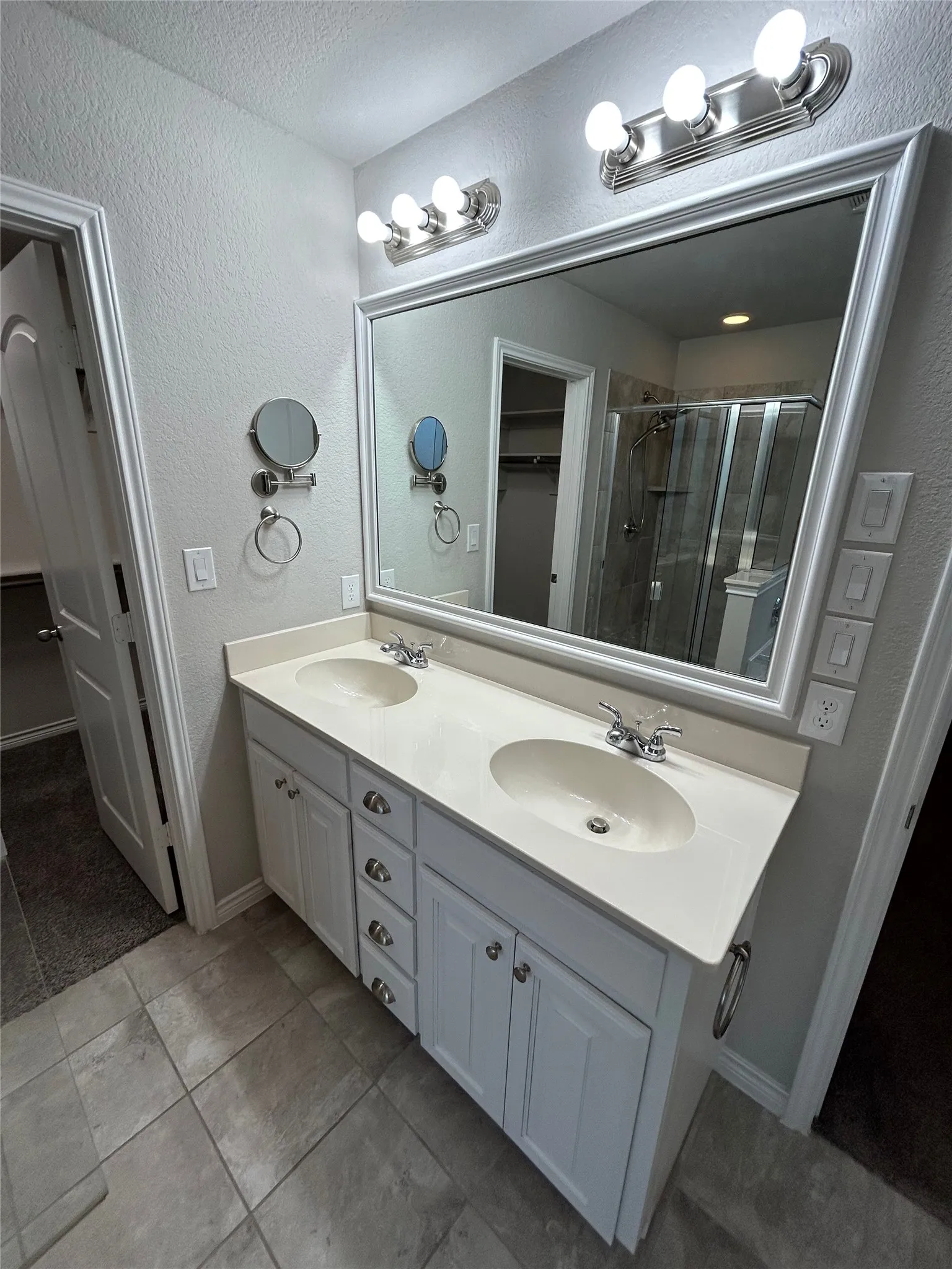 Single Family Residence For Rent in Tarrant County , 7908 Wilson Cliff Court, White Settlement, Texas 76108, 3 Bedroom, 2 Bathroom, 2 Garage spaces, 2,022 Sqft, built in 2019, mls#21372034, Real Estate Agent in White Settlement, Homes For Rent in Tarrant county, Homes For Rent in White Settlement, Realtor in White Settlement Texas, Real Estate Brokerage Independent Realty Texas, Luminita Cordes Realtor