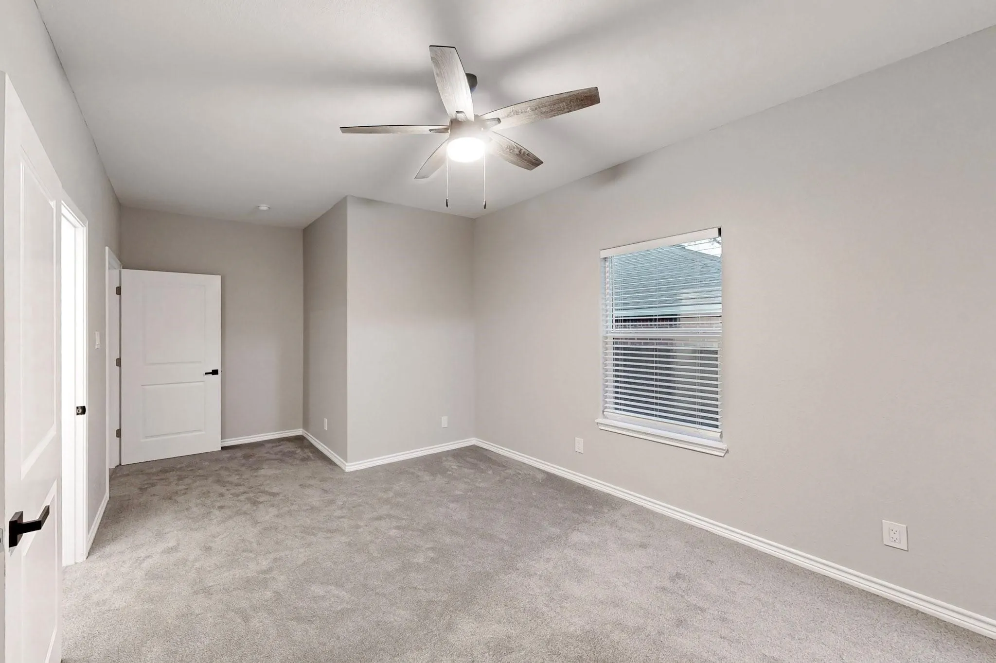Single Family Residence For Rent in Dallas County , 1938 Nomas Street, Dallas, Texas 75212, 3 Bedroom, 3 Bathroom, Garage spaces, 1,678 Sqft, built in 1960, mls#21371027, Real Estate Agent in Dallas, Homes For Rent in Dallas county, Homes For Rent in Dallas, Realtor in Dallas Texas, Real Estate Brokerage Independent Realty Texas, Luminita Cordes Realtor