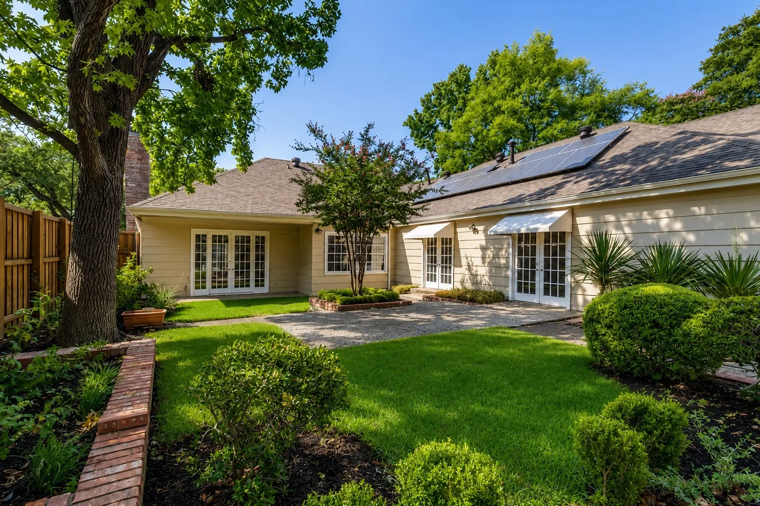 Single Family Residence For Sale in Dallas County , 7739 SOUTHWESTERN Boulevard, Dallas, Texas 75225, 3 Bedroom, 3 Bathroom, 2 Garage spaces, 3,213 Sqft, built in 1978, mls#21371689, Real Estate Agent in Dallas, Homes For Sale in Dallas county, Homes For Sale in Dallas, Realtor in Dallas Texas, Real Estate Brokerage Independent Realty Texas, Luminita Cordes Realtor