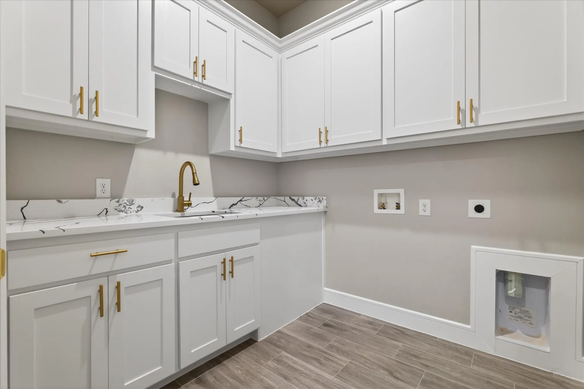 Single Family Residence For Sale in Collin County , 4187 County Road 570, Farmersville, Texas 75442, 4 Bedroom, 6 Bathroom, 2 Garage spaces, 3,074 Sqft, built in 2026, mls#21371945, Real Estate Agent in Farmersville, Homes For Sale in Collin county, Homes For Sale in Farmersville, Realtor in Farmersville Texas, Real Estate Brokerage Independent Realty Texas, Luminita Cordes Realtor