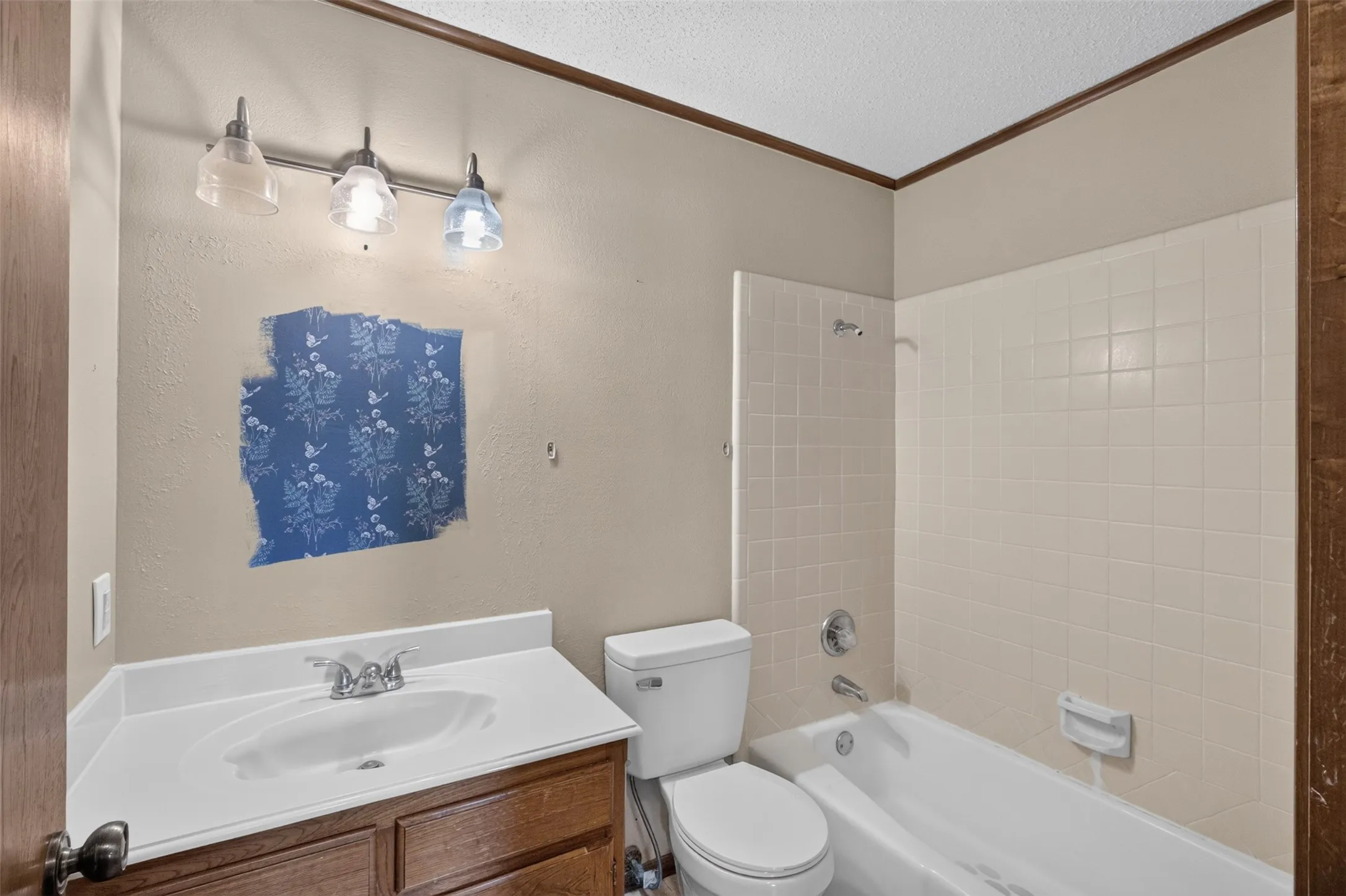 Single Family Residence For Sale in Johnson County , 1217 Stonelake Drive, Cleburne, Texas 76033, 3 Bedroom, 2 Bathroom, 2 Garage spaces, 1,768 Sqft, built in 1986, mls#21372048, Real Estate Agent in Cleburne, Homes For Sale in Johnson county, Homes For Sale in Cleburne, Realtor in Cleburne Texas, Real Estate Brokerage Independent Realty Texas, Luminita Cordes Realtor