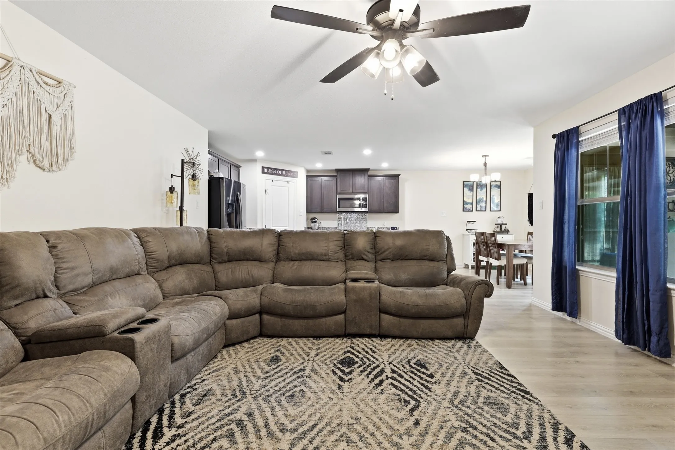 Single Family Residence For Sale in Hood County , 4100 Peak Road, Granbury, Texas 76048, 3 Bedroom, 2 Bathroom, 2 Garage spaces, 2,084 Sqft, built in 2021, mls#21370052, Real Estate Agent in Granbury, Homes For Sale in Hood county, Homes For Sale in Granbury, Realtor in Granbury Texas, Real Estate Brokerage Independent Realty Texas, Luminita Cordes Realtor