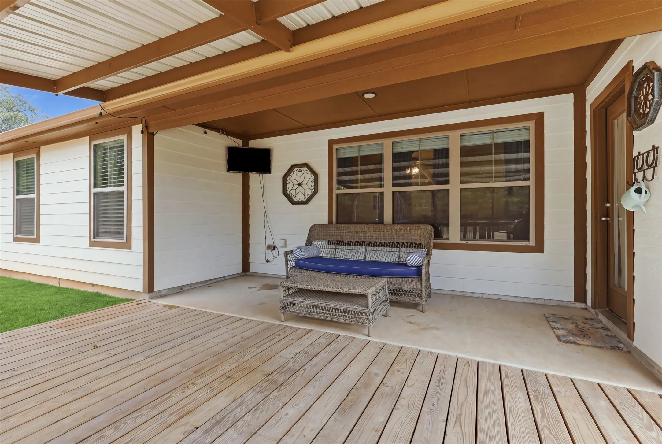 Single Family Residence For Sale in Hood County , 4100 Peak Road, Granbury, Texas 76048, 3 Bedroom, 2 Bathroom, 2 Garage spaces, 2,084 Sqft, built in 2021, mls#21370052, Real Estate Agent in Granbury, Homes For Sale in Hood county, Homes For Sale in Granbury, Realtor in Granbury Texas, Real Estate Brokerage Independent Realty Texas, Luminita Cordes Realtor