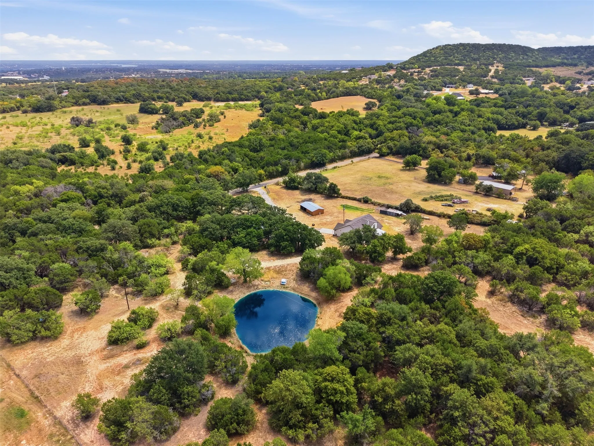Single Family Residence For Sale in Hood County , 4100 Peak Road, Granbury, Texas 76048, 3 Bedroom, 2 Bathroom, 2 Garage spaces, 2,084 Sqft, built in 2021, mls#21370052, Real Estate Agent in Granbury, Homes For Sale in Hood county, Homes For Sale in Granbury, Realtor in Granbury Texas, Real Estate Brokerage Independent Realty Texas, Luminita Cordes Realtor