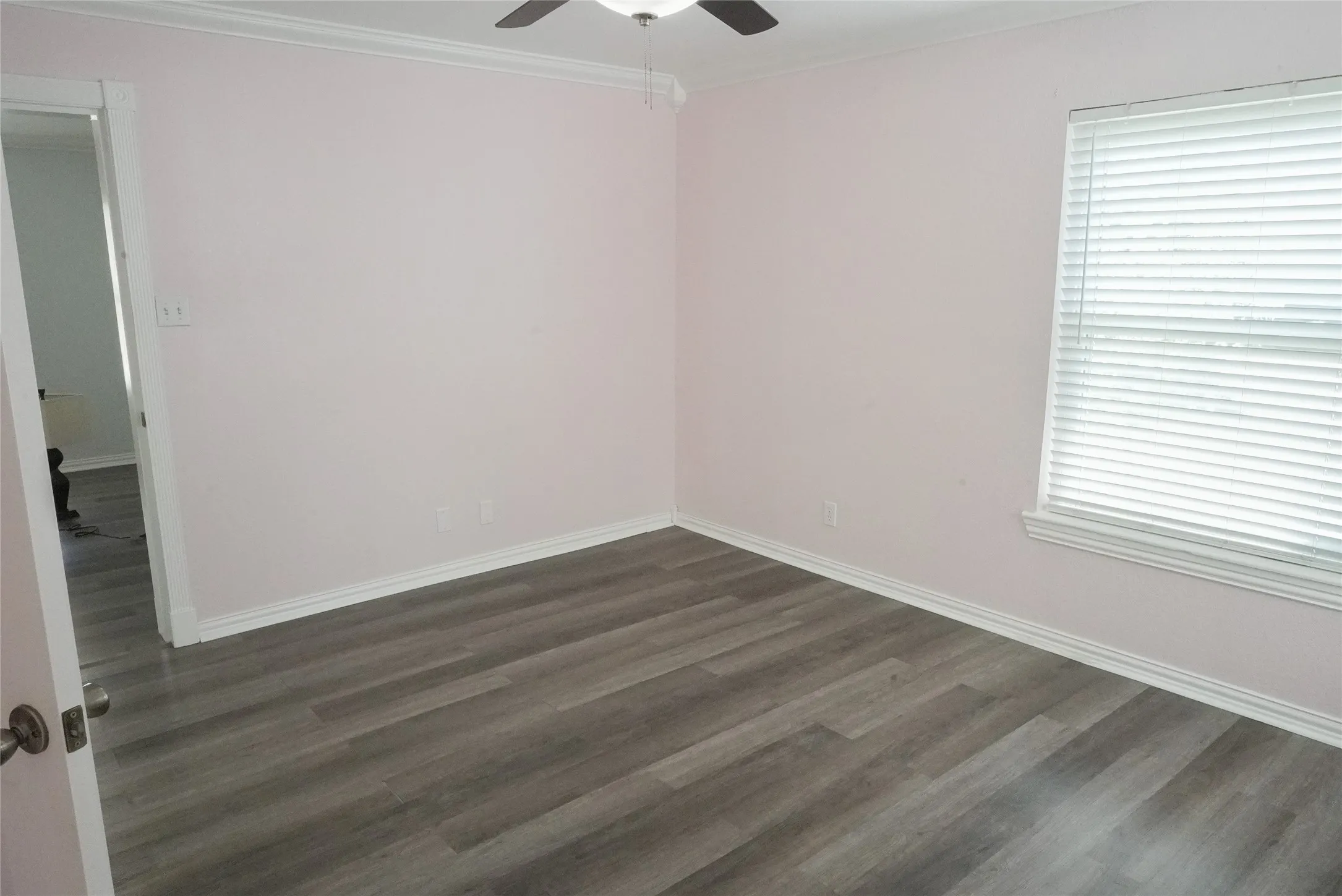 Single Family Residence For Sale in Tarrant County , 1813 Roberts Cut Off Road, River Oaks, Texas 76114, 2 Bedroom, 2 Bathroom, Garage spaces, 1,138 Sqft, built in 1938, mls#21372053, Real Estate Agent in River Oaks, Homes For Sale in Tarrant county, Homes For Sale in River Oaks, Realtor in River Oaks Texas, Real Estate Brokerage Independent Realty Texas, Luminita Cordes Realtor