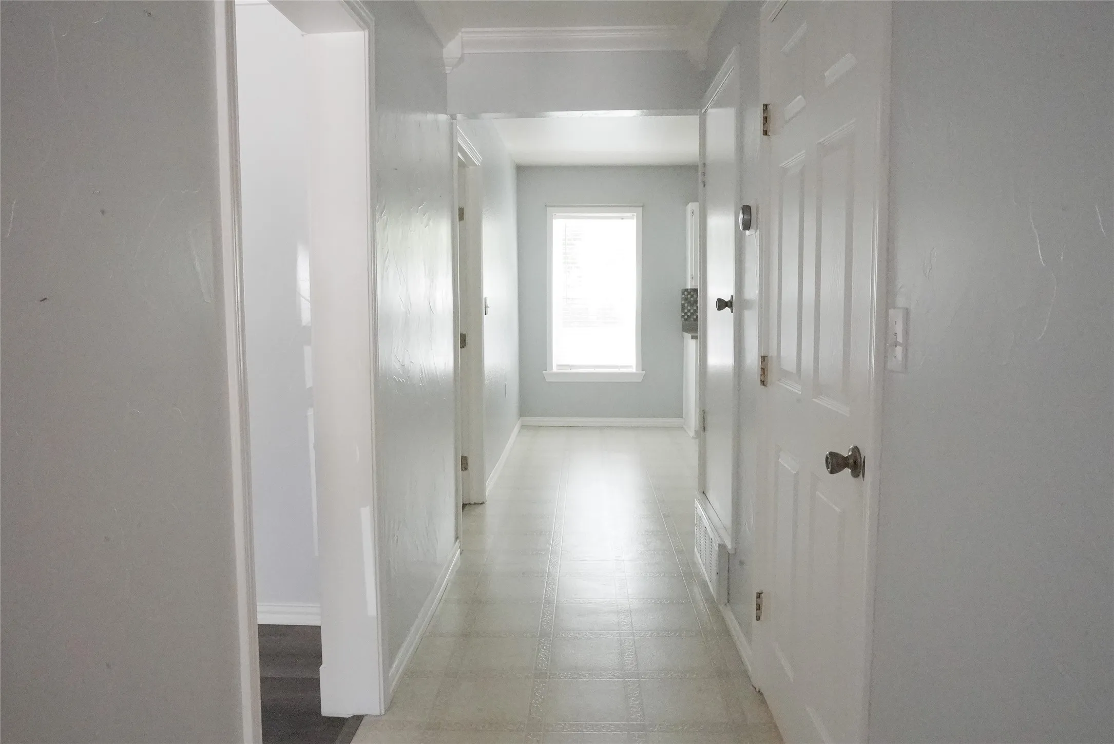 Single Family Residence For Sale in Tarrant County , 1813 Roberts Cut Off Road, River Oaks, Texas 76114, 2 Bedroom, 2 Bathroom, Garage spaces, 1,138 Sqft, built in 1938, mls#21372053, Real Estate Agent in River Oaks, Homes For Sale in Tarrant county, Homes For Sale in River Oaks, Realtor in River Oaks Texas, Real Estate Brokerage Independent Realty Texas, Luminita Cordes Realtor