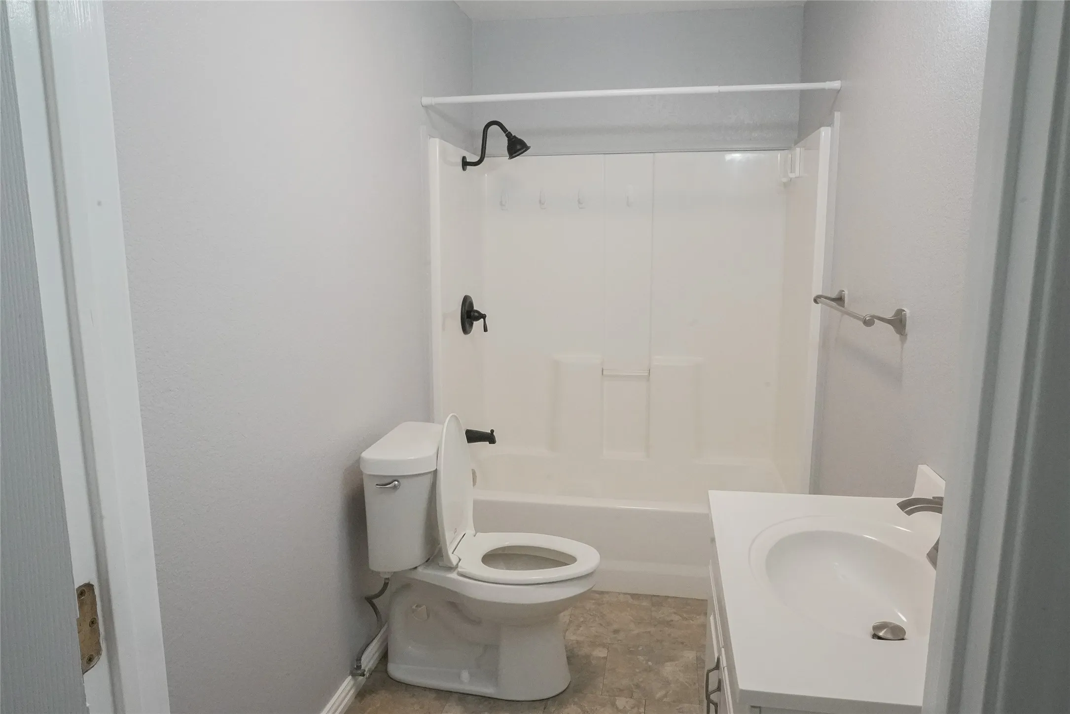 Single Family Residence For Sale in Tarrant County , 1813 Roberts Cut Off Road, River Oaks, Texas 76114, 2 Bedroom, 2 Bathroom, Garage spaces, 1,138 Sqft, built in 1938, mls#21372053, Real Estate Agent in River Oaks, Homes For Sale in Tarrant county, Homes For Sale in River Oaks, Realtor in River Oaks Texas, Real Estate Brokerage Independent Realty Texas, Luminita Cordes Realtor