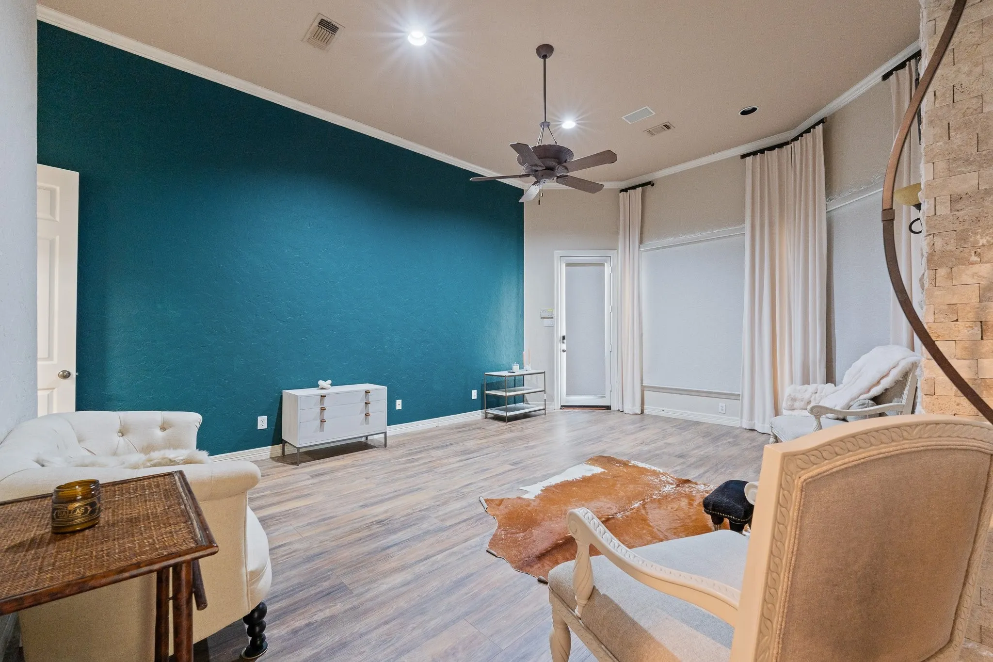 Single Family Residence For Sale in Tarrant County , 921 Fairway View Drive, Mansfield, Texas 76063, 4 Bedroom, 4 Bathroom, 3 Garage spaces, 4,067 Sqft, built in 1998, mls#21371948, Real Estate Agent in Mansfield, Homes For Sale in Tarrant county, Homes For Sale in Mansfield, Realtor in Mansfield Texas, Real Estate Brokerage Independent Realty Texas, Luminita Cordes Realtor
