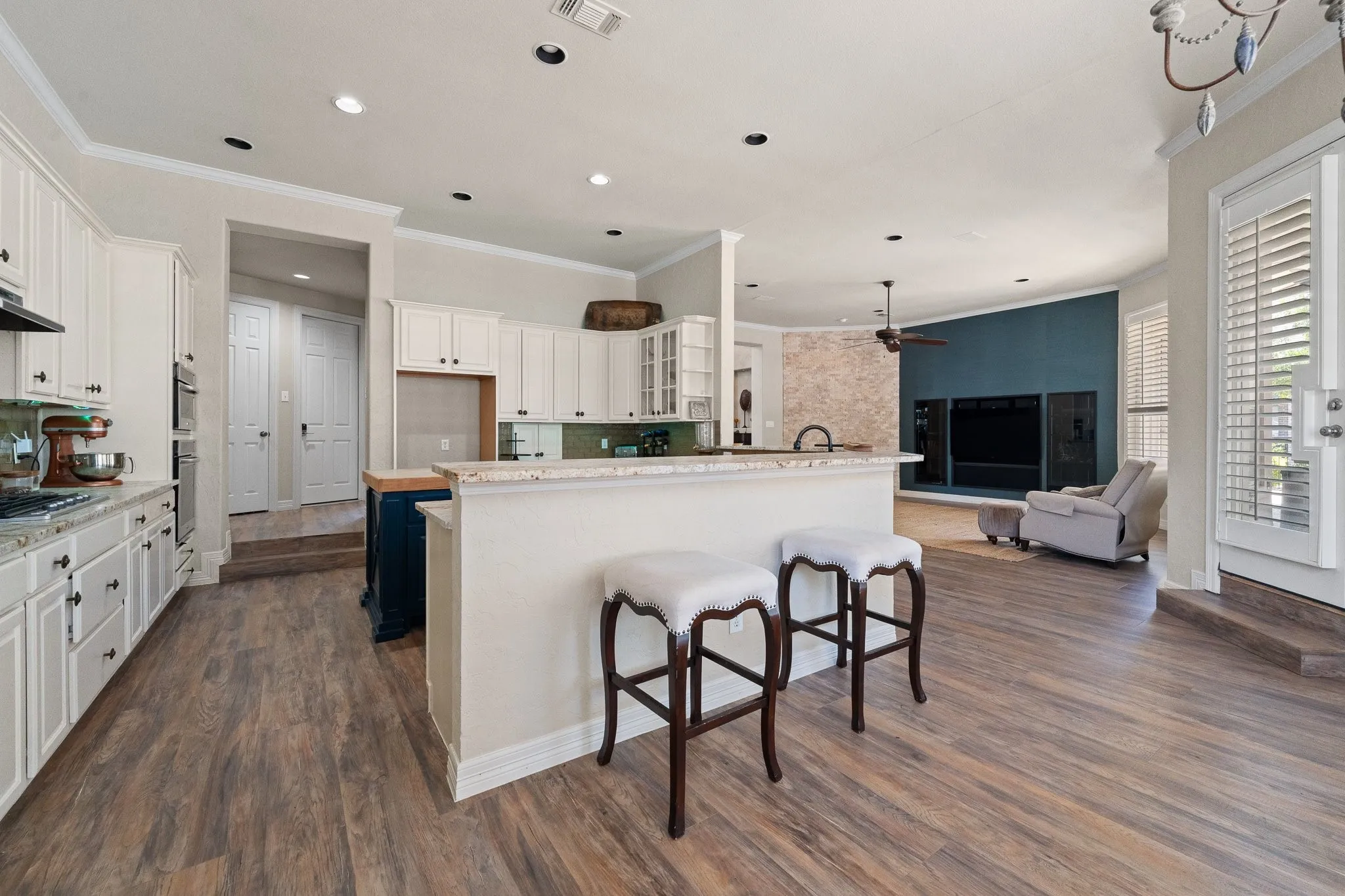 Single Family Residence For Sale in Tarrant County , 921 Fairway View Drive, Mansfield, Texas 76063, 4 Bedroom, 4 Bathroom, 3 Garage spaces, 4,067 Sqft, built in 1998, mls#21371948, Real Estate Agent in Mansfield, Homes For Sale in Tarrant county, Homes For Sale in Mansfield, Realtor in Mansfield Texas, Real Estate Brokerage Independent Realty Texas, Luminita Cordes Realtor