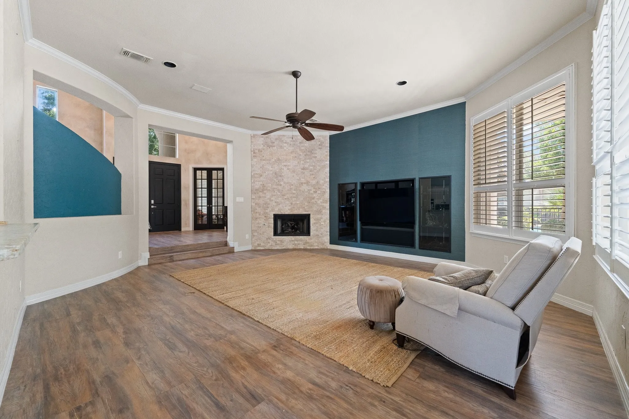 Single Family Residence For Sale in Tarrant County , 921 Fairway View Drive, Mansfield, Texas 76063, 4 Bedroom, 4 Bathroom, 3 Garage spaces, 4,067 Sqft, built in 1998, mls#21371948, Real Estate Agent in Mansfield, Homes For Sale in Tarrant county, Homes For Sale in Mansfield, Realtor in Mansfield Texas, Real Estate Brokerage Independent Realty Texas, Luminita Cordes Realtor