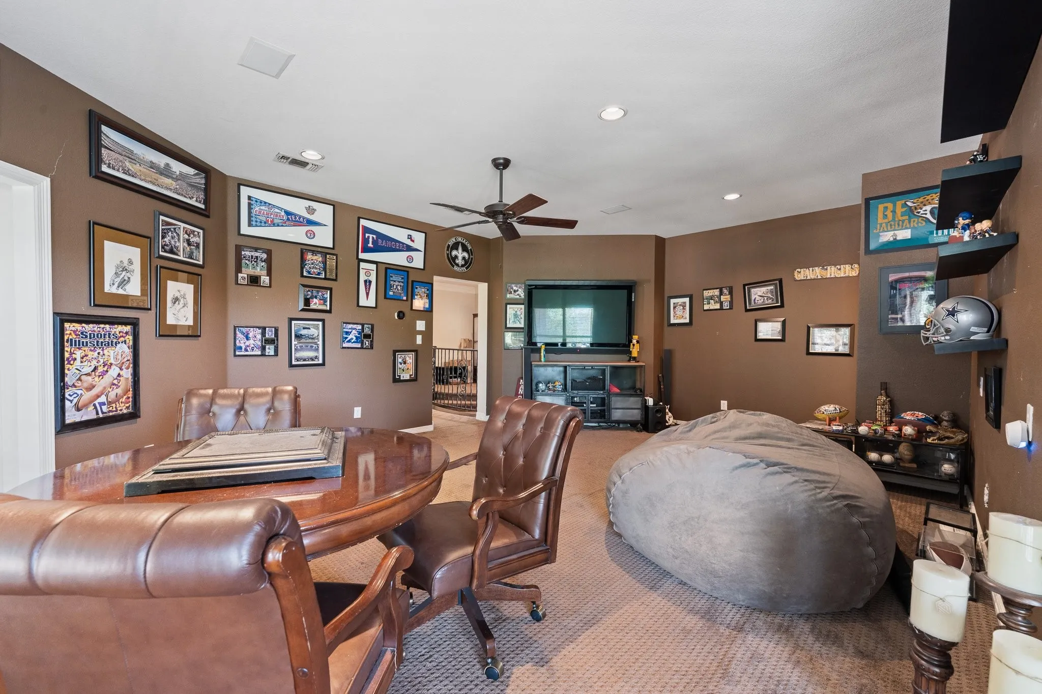Single Family Residence For Sale in Tarrant County , 921 Fairway View Drive, Mansfield, Texas 76063, 4 Bedroom, 4 Bathroom, 3 Garage spaces, 4,067 Sqft, built in 1998, mls#21371948, Real Estate Agent in Mansfield, Homes For Sale in Tarrant county, Homes For Sale in Mansfield, Realtor in Mansfield Texas, Real Estate Brokerage Independent Realty Texas, Luminita Cordes Realtor