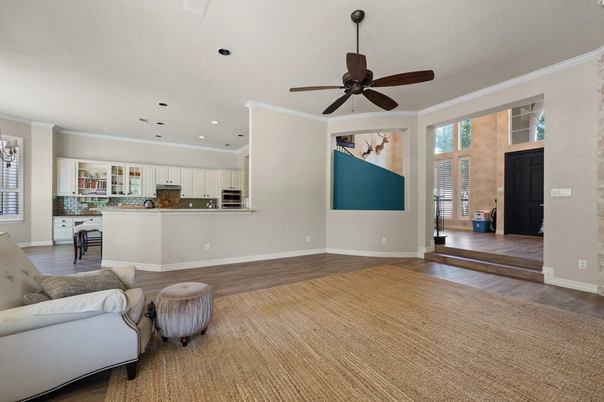 Single Family Residence For Sale in Tarrant County , 921 Fairway View Drive, Mansfield, Texas 76063, 4 Bedroom, 4 Bathroom, 3 Garage spaces, 4,067 Sqft, built in 1998, mls#21371948, Real Estate Agent in Mansfield, Homes For Sale in Tarrant county, Homes For Sale in Mansfield, Realtor in Mansfield Texas, Real Estate Brokerage Independent Realty Texas, Luminita Cordes Realtor