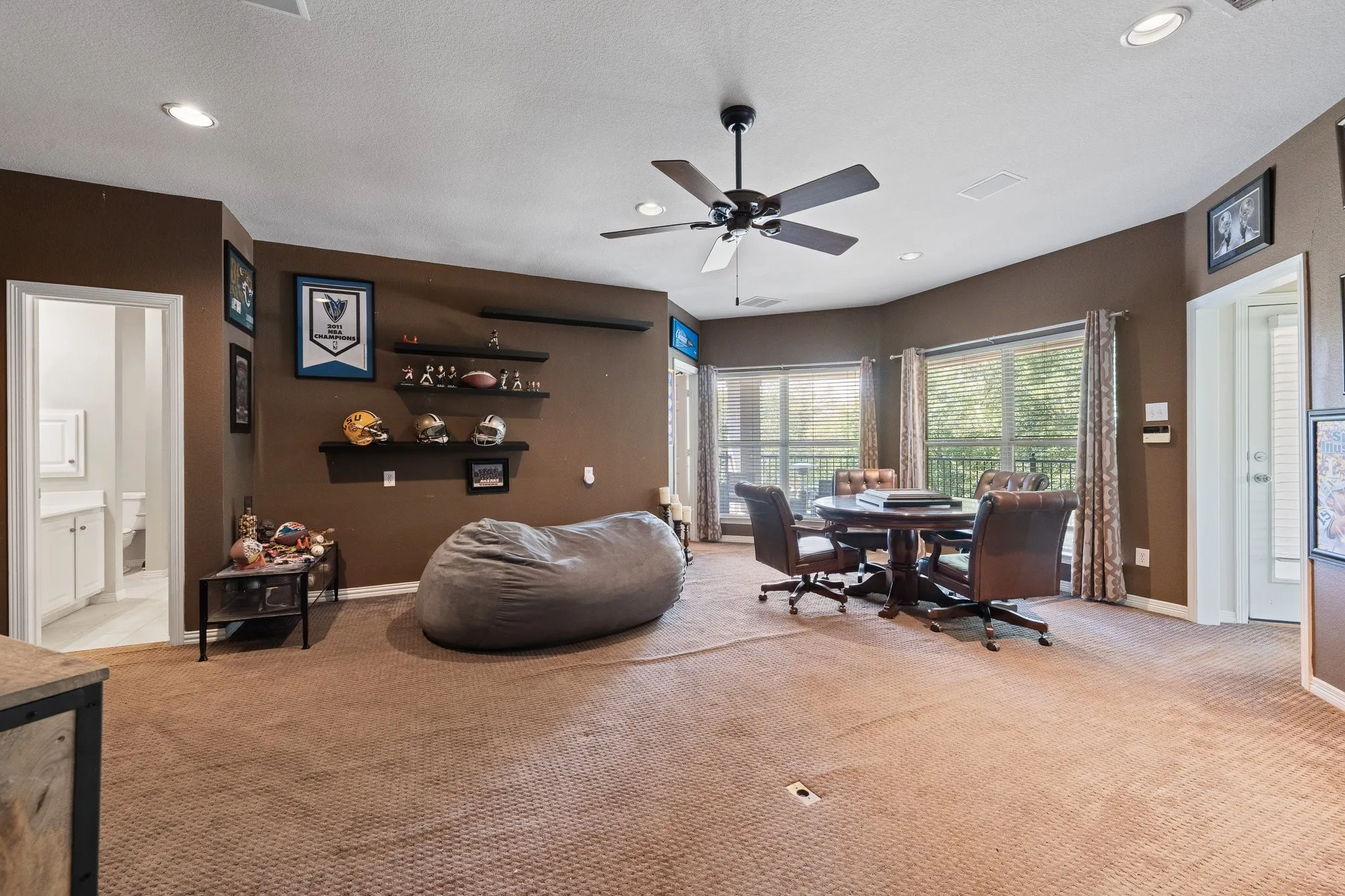 Single Family Residence For Sale in Tarrant County , 921 Fairway View Drive, Mansfield, Texas 76063, 4 Bedroom, 4 Bathroom, 3 Garage spaces, 4,067 Sqft, built in 1998, mls#21371948, Real Estate Agent in Mansfield, Homes For Sale in Tarrant county, Homes For Sale in Mansfield, Realtor in Mansfield Texas, Real Estate Brokerage Independent Realty Texas, Luminita Cordes Realtor