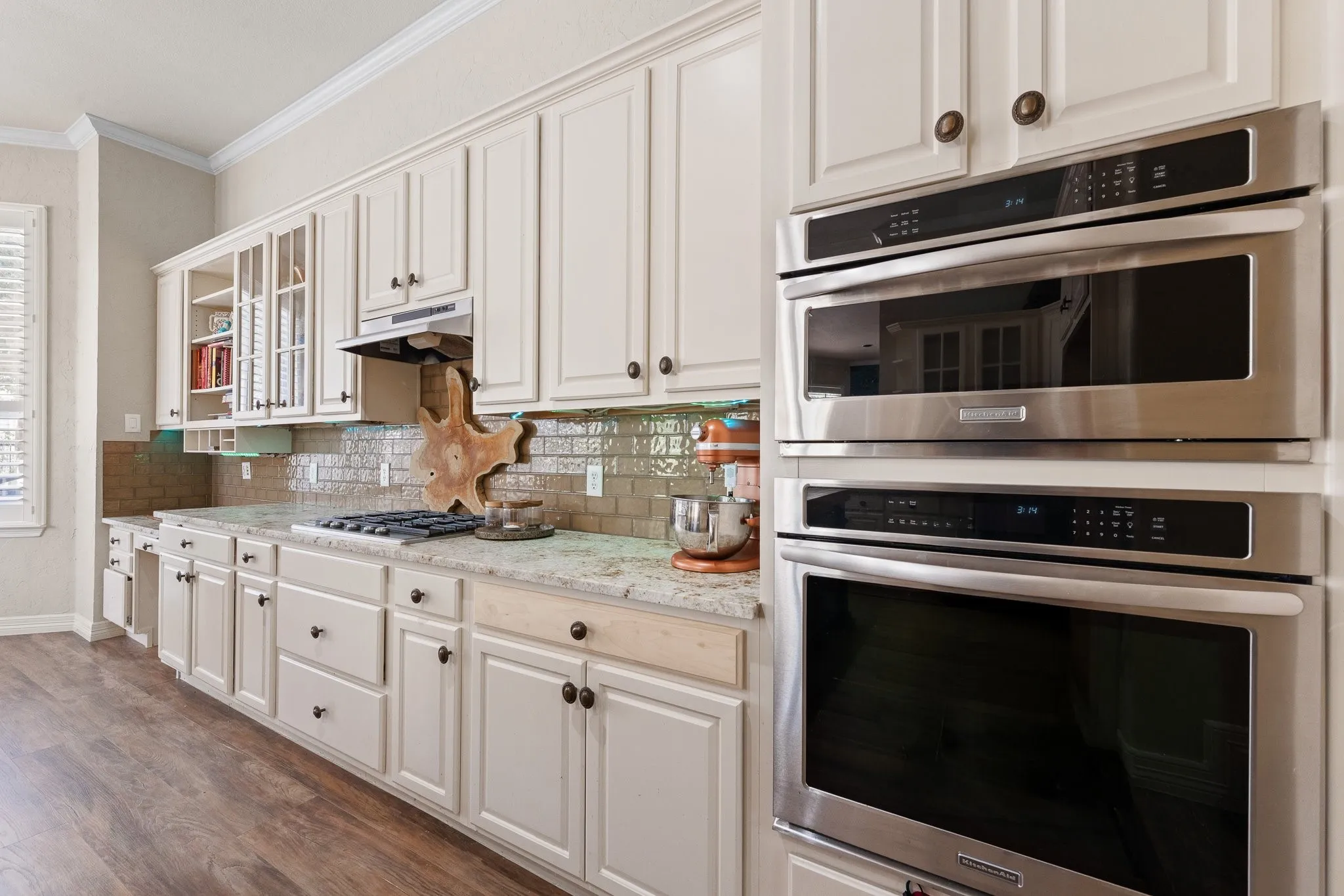 Single Family Residence For Sale in Tarrant County , 921 Fairway View Drive, Mansfield, Texas 76063, 4 Bedroom, 4 Bathroom, 3 Garage spaces, 4,067 Sqft, built in 1998, mls#21371948, Real Estate Agent in Mansfield, Homes For Sale in Tarrant county, Homes For Sale in Mansfield, Realtor in Mansfield Texas, Real Estate Brokerage Independent Realty Texas, Luminita Cordes Realtor