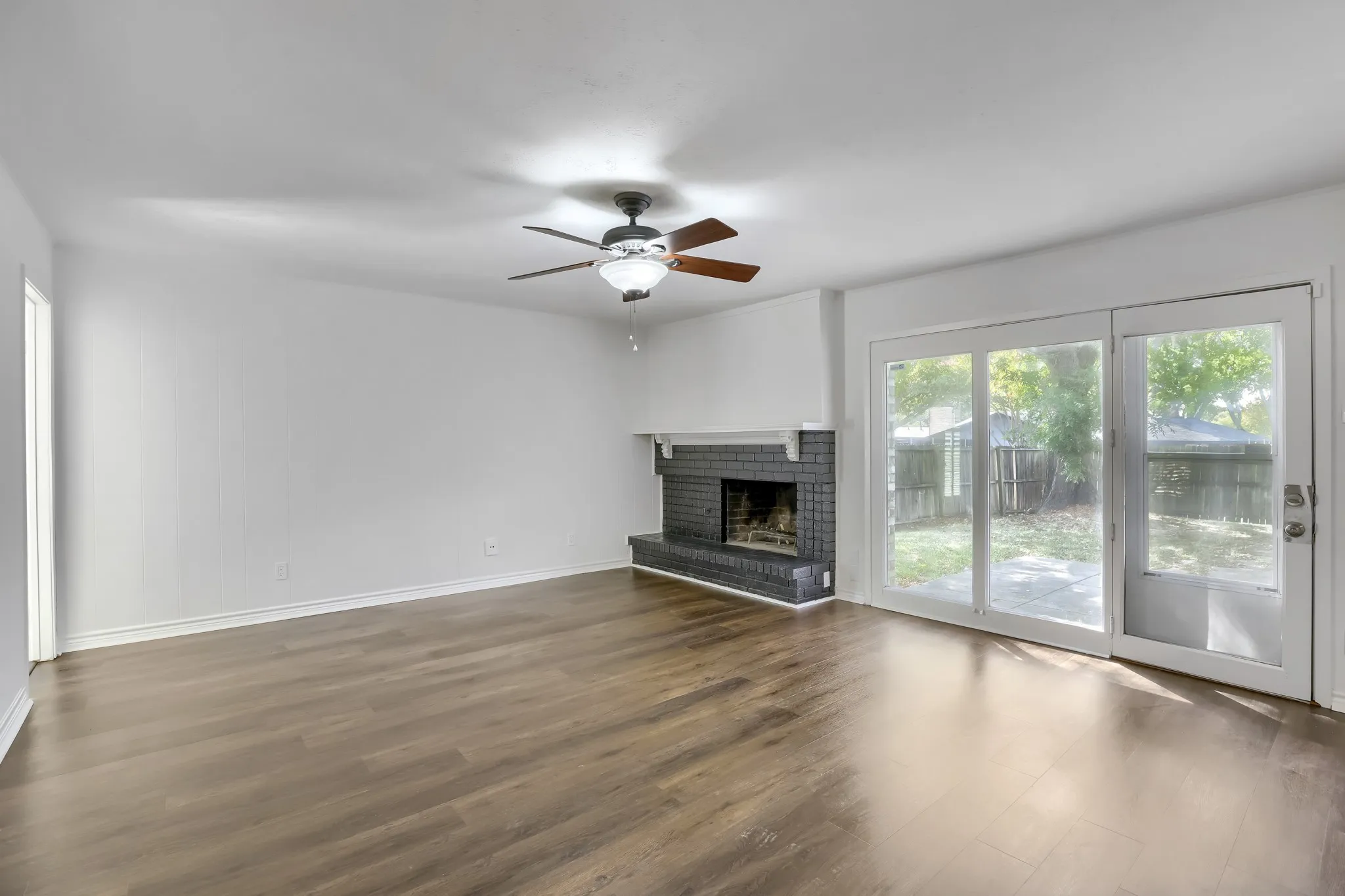 Single Family Residence For Sale in Dallas County , 11026 Mccree Road, Dallas, Texas 75238, 4 Bedroom, 2 Bathroom, 2 Garage spaces, 2,096 Sqft, built in 1974, mls#21203382, Real Estate Agent in Dallas, Homes For Sale in Dallas county, Homes For Sale in Dallas, Realtor in Dallas Texas, Real Estate Brokerage Independent Realty Texas, Luminita Cordes Realtor