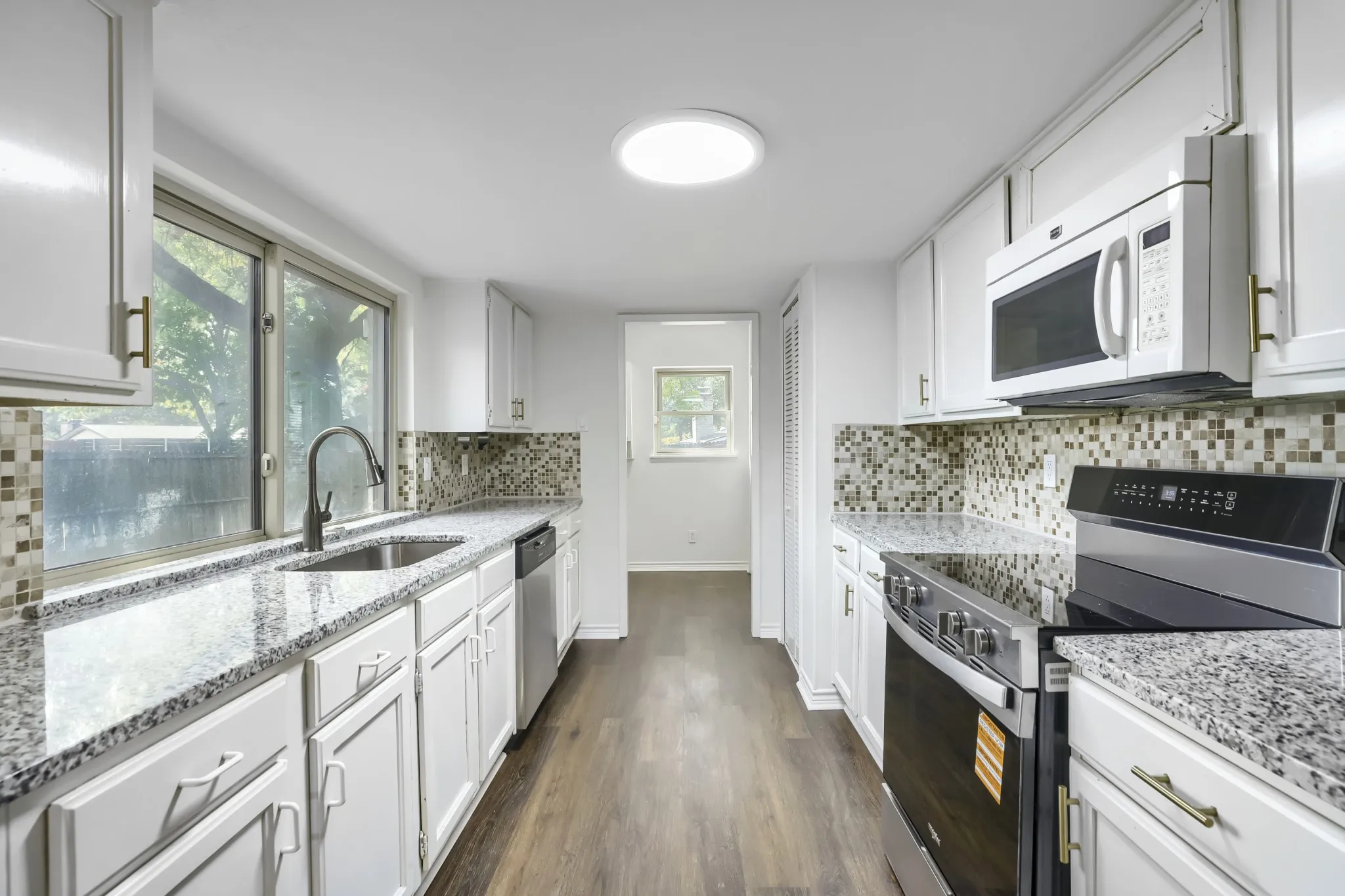 Single Family Residence For Sale in Dallas County , 11026 Mccree Road, Dallas, Texas 75238, 4 Bedroom, 2 Bathroom, 2 Garage spaces, 2,096 Sqft, built in 1974, mls#21203382, Real Estate Agent in Dallas, Homes For Sale in Dallas county, Homes For Sale in Dallas, Realtor in Dallas Texas, Real Estate Brokerage Independent Realty Texas, Luminita Cordes Realtor