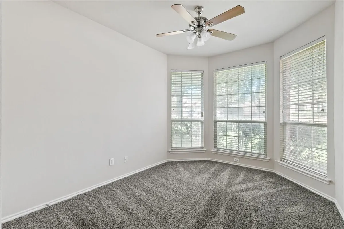 Single Family Residence For Rent in Tarrant County , 5724 Minnow Drive, Fort Worth, Texas 76179, 3 Bedroom, 2 Bathroom, 2 Garage spaces, 1,660 Sqft, built in 2004, mls#21372064, Real Estate Agent in Fort Worth, Homes For Rent in Tarrant county, Homes For Rent in Fort Worth, Realtor in Fort Worth Texas, Real Estate Brokerage Independent Realty Texas, Luminita Cordes Realtor