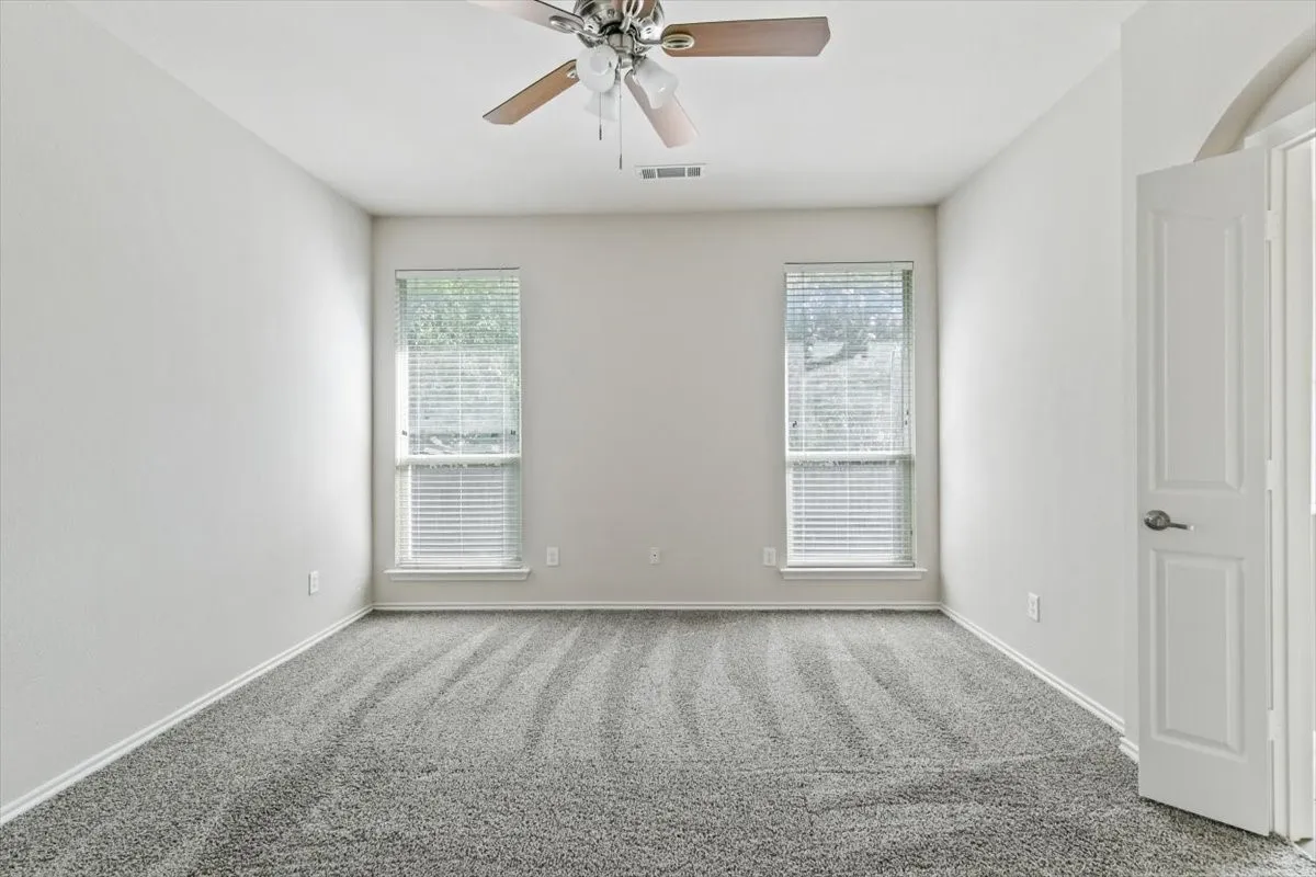 Single Family Residence For Rent in Tarrant County , 5724 Minnow Drive, Fort Worth, Texas 76179, 3 Bedroom, 2 Bathroom, 2 Garage spaces, 1,660 Sqft, built in 2004, mls#21372064, Real Estate Agent in Fort Worth, Homes For Rent in Tarrant county, Homes For Rent in Fort Worth, Realtor in Fort Worth Texas, Real Estate Brokerage Independent Realty Texas, Luminita Cordes Realtor