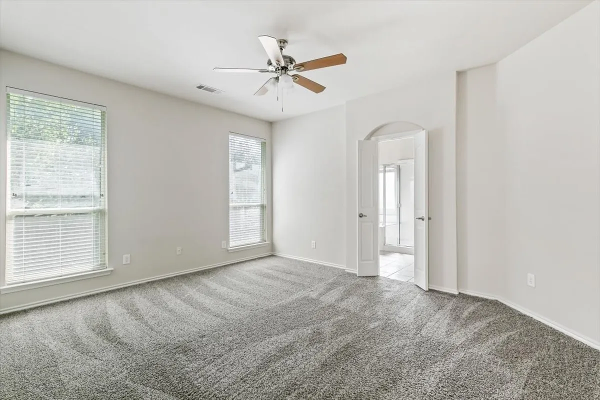 Single Family Residence For Rent in Tarrant County , 5724 Minnow Drive, Fort Worth, Texas 76179, 3 Bedroom, 2 Bathroom, 2 Garage spaces, 1,660 Sqft, built in 2004, mls#21372064, Real Estate Agent in Fort Worth, Homes For Rent in Tarrant county, Homes For Rent in Fort Worth, Realtor in Fort Worth Texas, Real Estate Brokerage Independent Realty Texas, Luminita Cordes Realtor