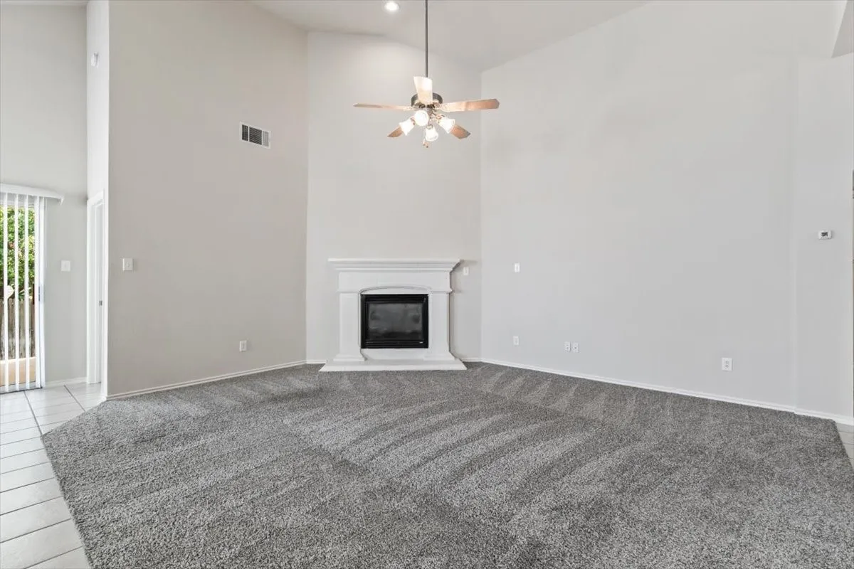 Single Family Residence For Rent in Tarrant County , 5724 Minnow Drive, Fort Worth, Texas 76179, 3 Bedroom, 2 Bathroom, 2 Garage spaces, 1,660 Sqft, built in 2004, mls#21372064, Real Estate Agent in Fort Worth, Homes For Rent in Tarrant county, Homes For Rent in Fort Worth, Realtor in Fort Worth Texas, Real Estate Brokerage Independent Realty Texas, Luminita Cordes Realtor