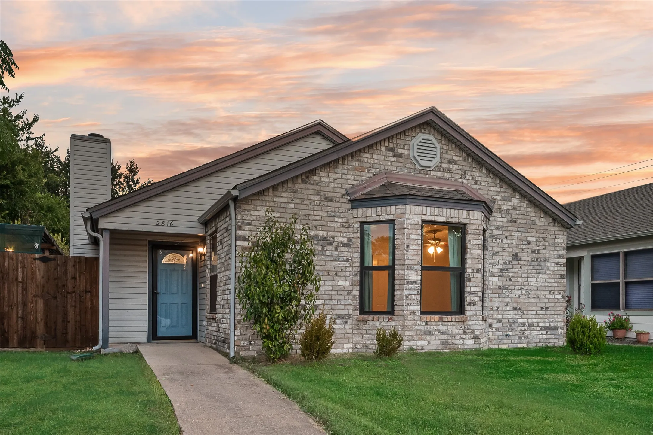 Single Family Residence For Sale in Dallas County , 2816 Harvest Lake Drive, Irving, Texas 75060, 3 Bedroom, 2 Bathroom, Garage spaces, 1,884 Sqft, built in 1984, mls#21371328, Real Estate Agent in Irving, Homes For Sale in Dallas county, Homes For Sale in Irving, Realtor in Irving Texas, Real Estate Brokerage Independent Realty Texas, Luminita Cordes Realtor