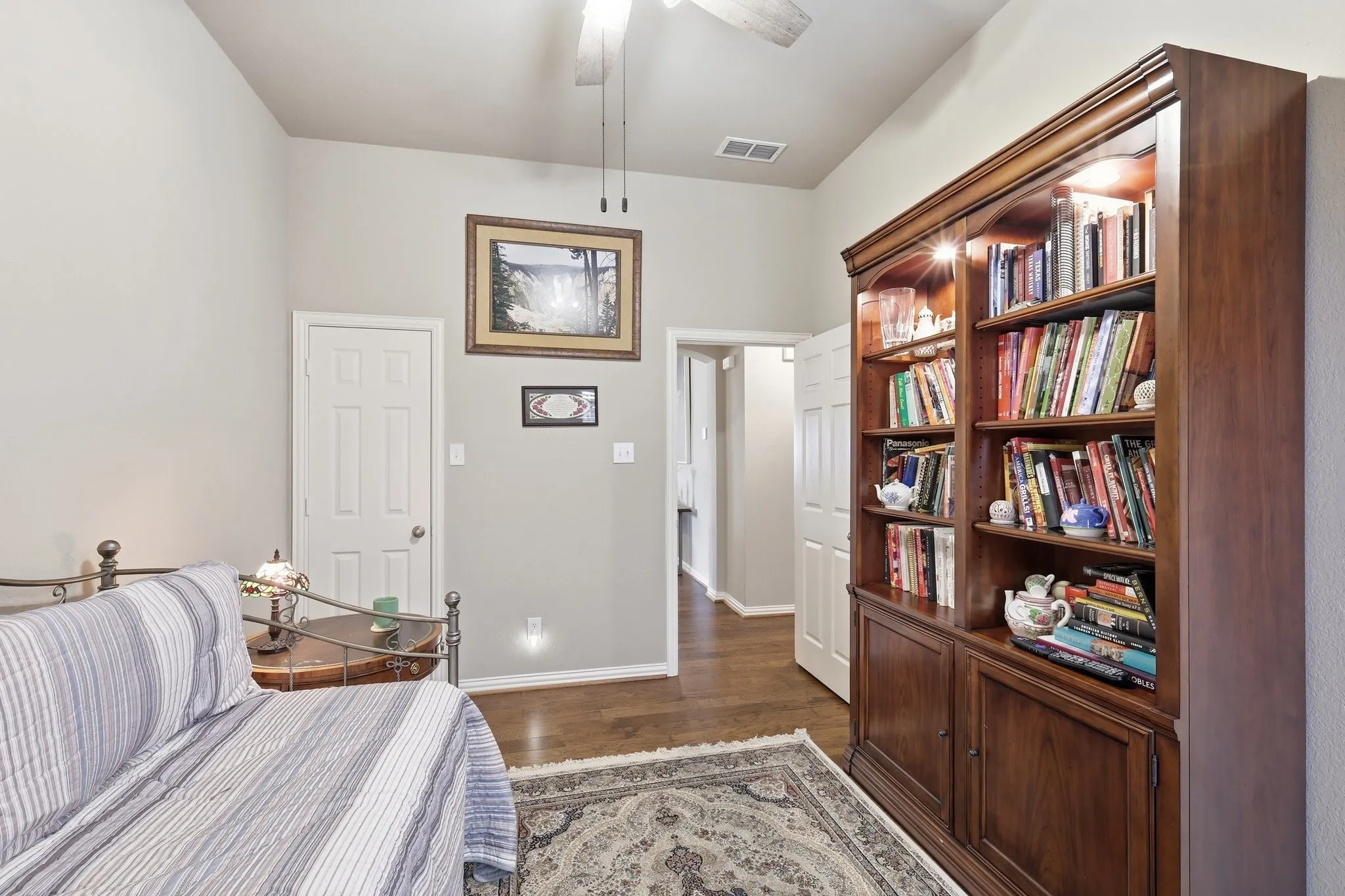 Single Family Residence For Sale in Collin County , 423 Fox Trail, Allen, Texas 75002, 4 Bedroom, 2 Bathroom, 2 Garage spaces, 2,379 Sqft, built in 2003, mls#21372032, Real Estate Agent in Allen, Homes For Sale in Collin county, Homes For Sale in Allen, Realtor in Allen Texas, Real Estate Brokerage Independent Realty Texas, Luminita Cordes Realtor