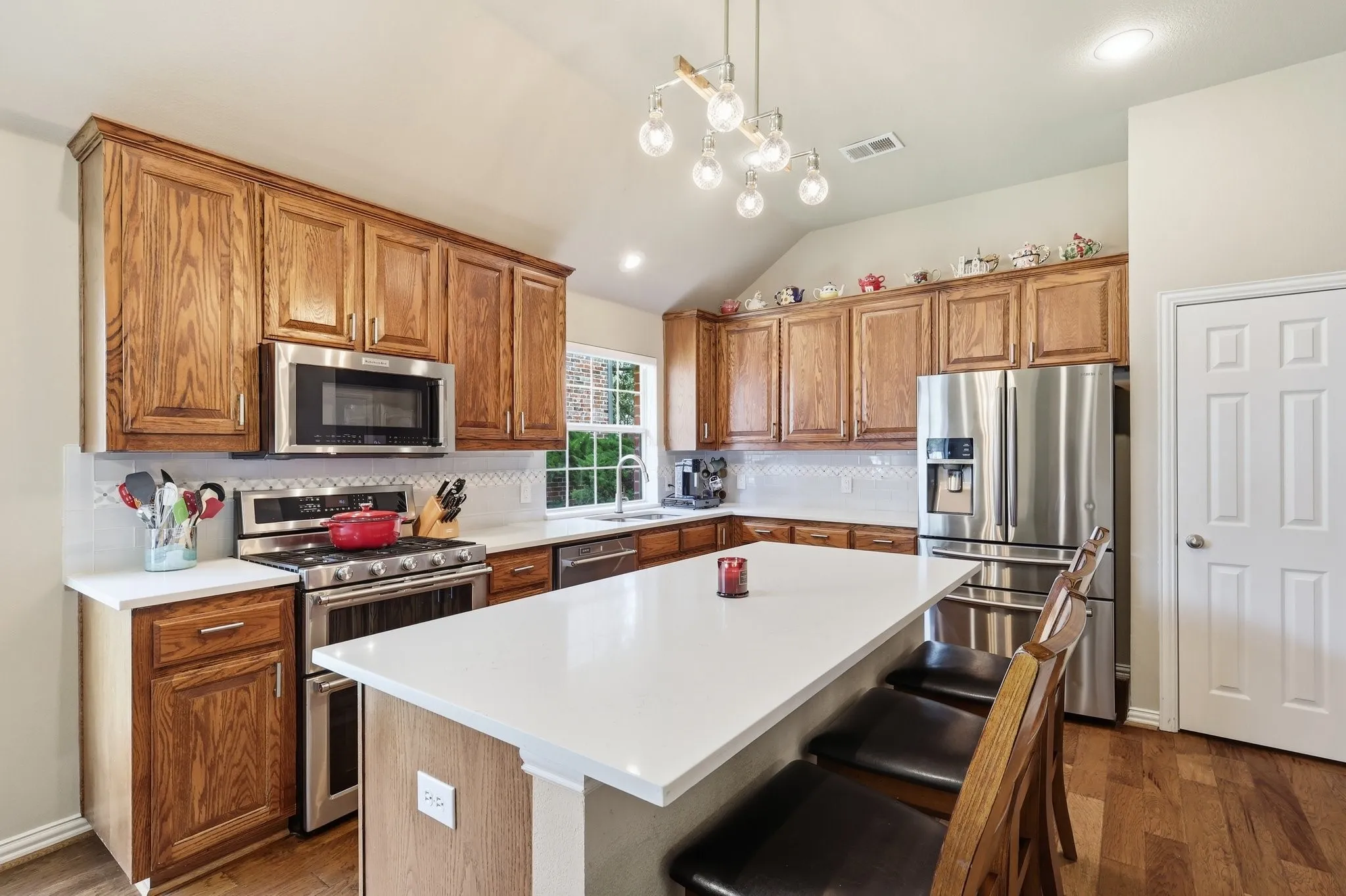 Single Family Residence For Sale in Collin County , 423 Fox Trail, Allen, Texas 75002, 4 Bedroom, 2 Bathroom, 2 Garage spaces, 2,379 Sqft, built in 2003, mls#21372032, Real Estate Agent in Allen, Homes For Sale in Collin county, Homes For Sale in Allen, Realtor in Allen Texas, Real Estate Brokerage Independent Realty Texas, Luminita Cordes Realtor