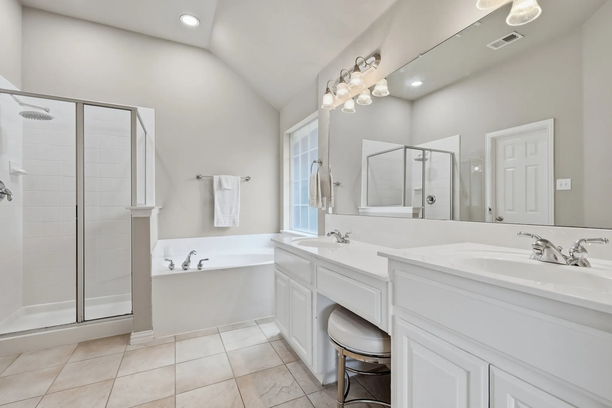 Single Family Residence For Sale in Collin County , 423 Fox Trail, Allen, Texas 75002, 4 Bedroom, 2 Bathroom, 2 Garage spaces, 2,379 Sqft, built in 2003, mls#21372032, Real Estate Agent in Allen, Homes For Sale in Collin county, Homes For Sale in Allen, Realtor in Allen Texas, Real Estate Brokerage Independent Realty Texas, Luminita Cordes Realtor