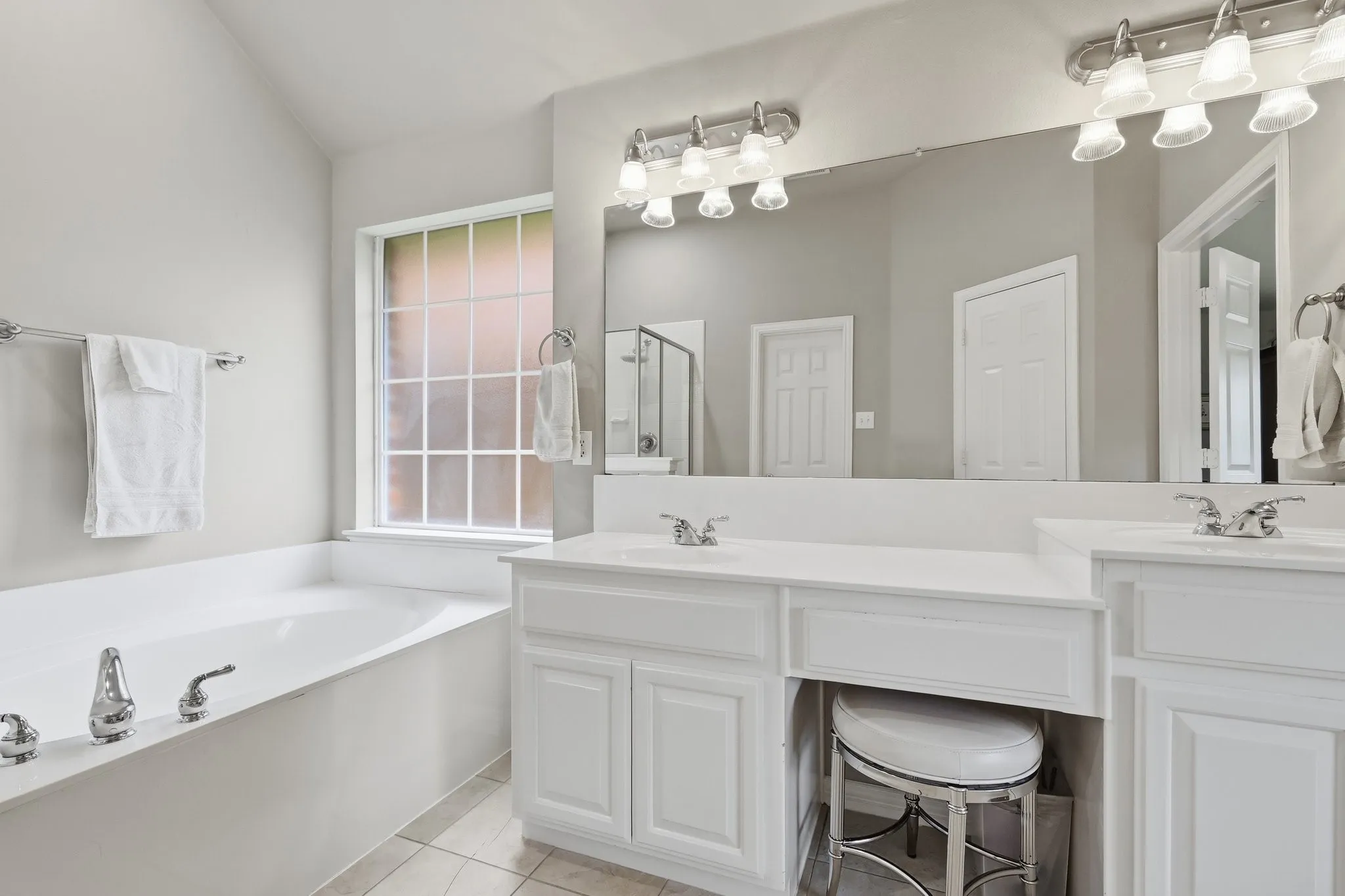 Single Family Residence For Sale in Collin County , 423 Fox Trail, Allen, Texas 75002, 4 Bedroom, 2 Bathroom, 2 Garage spaces, 2,379 Sqft, built in 2003, mls#21372032, Real Estate Agent in Allen, Homes For Sale in Collin county, Homes For Sale in Allen, Realtor in Allen Texas, Real Estate Brokerage Independent Realty Texas, Luminita Cordes Realtor
