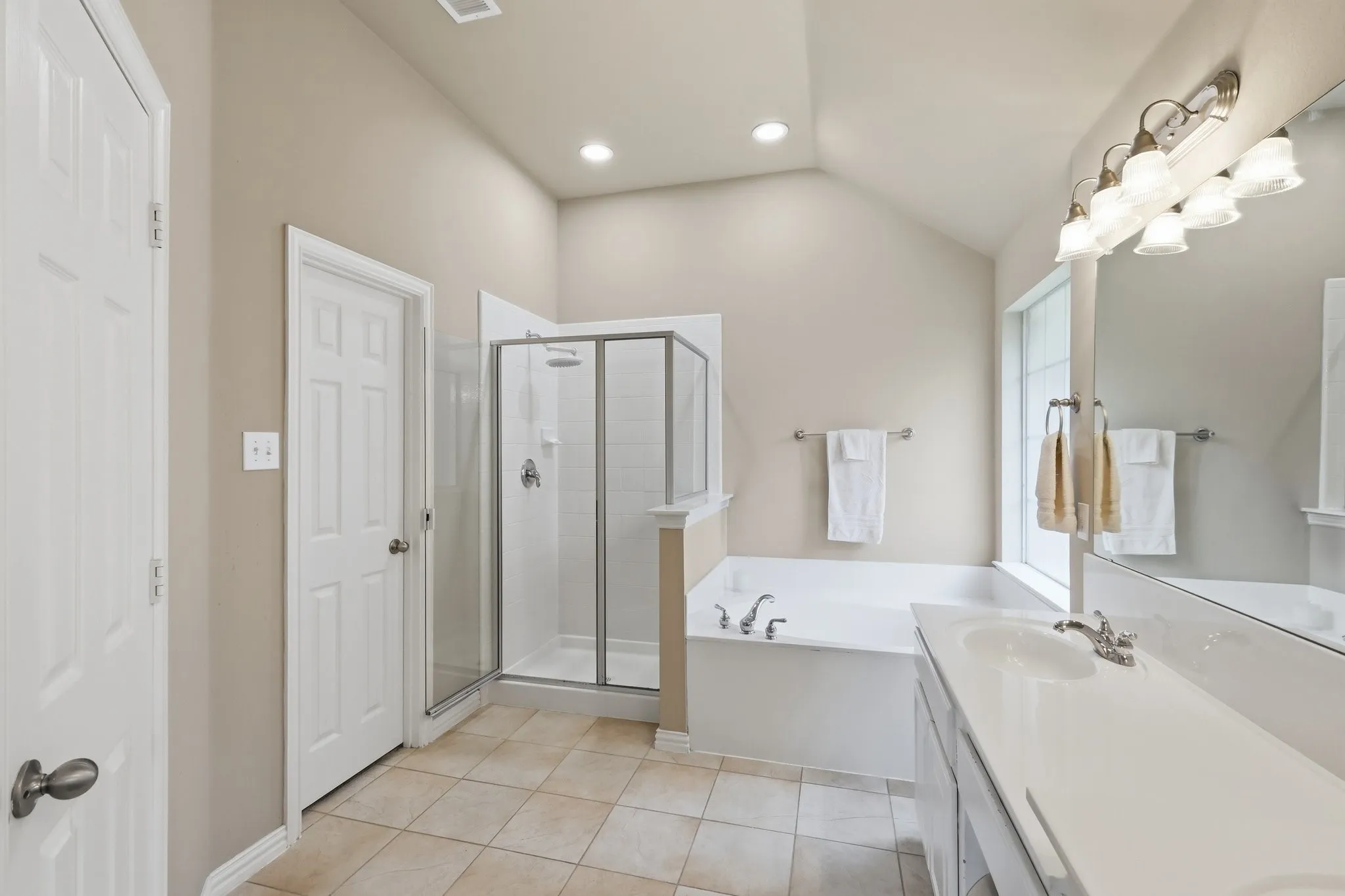 Single Family Residence For Sale in Collin County , 423 Fox Trail, Allen, Texas 75002, 4 Bedroom, 2 Bathroom, 2 Garage spaces, 2,379 Sqft, built in 2003, mls#21372032, Real Estate Agent in Allen, Homes For Sale in Collin county, Homes For Sale in Allen, Realtor in Allen Texas, Real Estate Brokerage Independent Realty Texas, Luminita Cordes Realtor