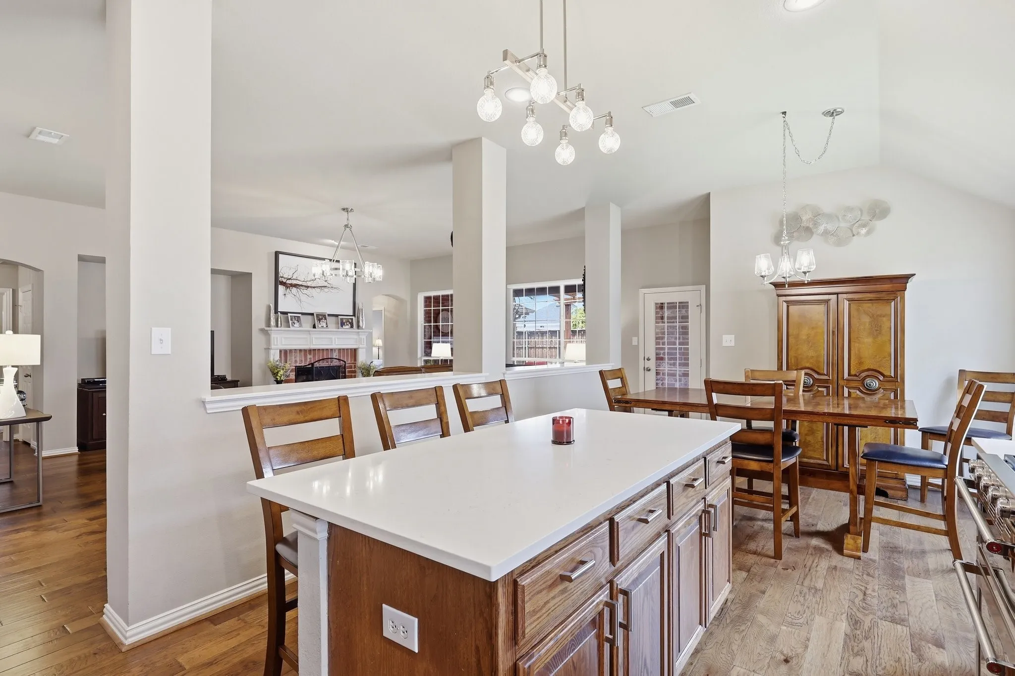 Single Family Residence For Sale in Collin County , 423 Fox Trail, Allen, Texas 75002, 4 Bedroom, 2 Bathroom, 2 Garage spaces, 2,379 Sqft, built in 2003, mls#21372032, Real Estate Agent in Allen, Homes For Sale in Collin county, Homes For Sale in Allen, Realtor in Allen Texas, Real Estate Brokerage Independent Realty Texas, Luminita Cordes Realtor