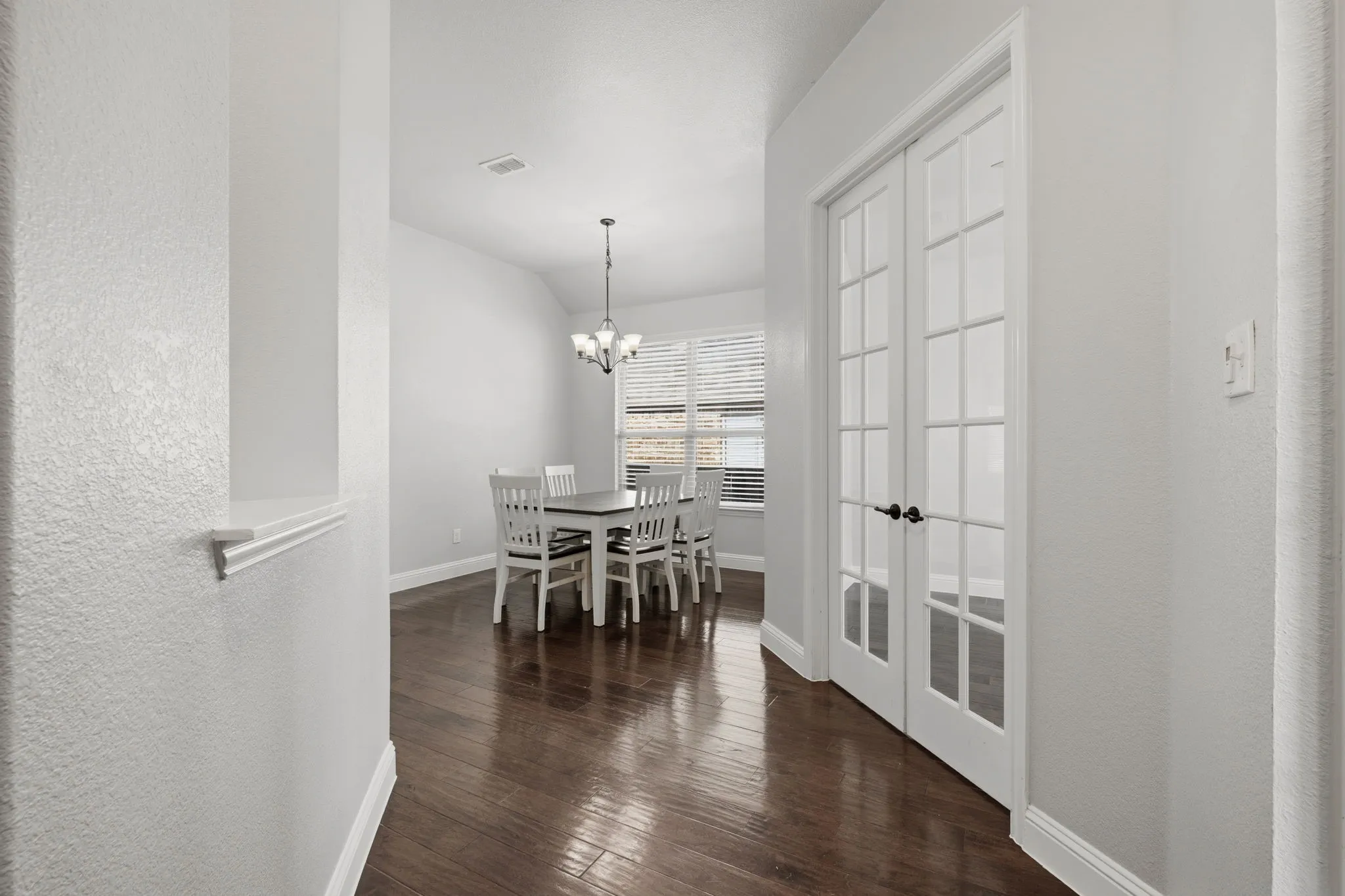 Single Family Residence For Sale in Collin County , 916 Llano Falls Drive, Mc Kinney, Texas 75071, 4 Bedroom, 2 Bathroom, 2 Garage spaces, 2,032 Sqft, built in 2015, mls#21372059, Real Estate Agent in Mc Kinney, Homes For Sale in Collin county, Homes For Sale in Mc Kinney, Realtor in Mc Kinney Texas, Real Estate Brokerage Independent Realty Texas, Luminita Cordes Realtor