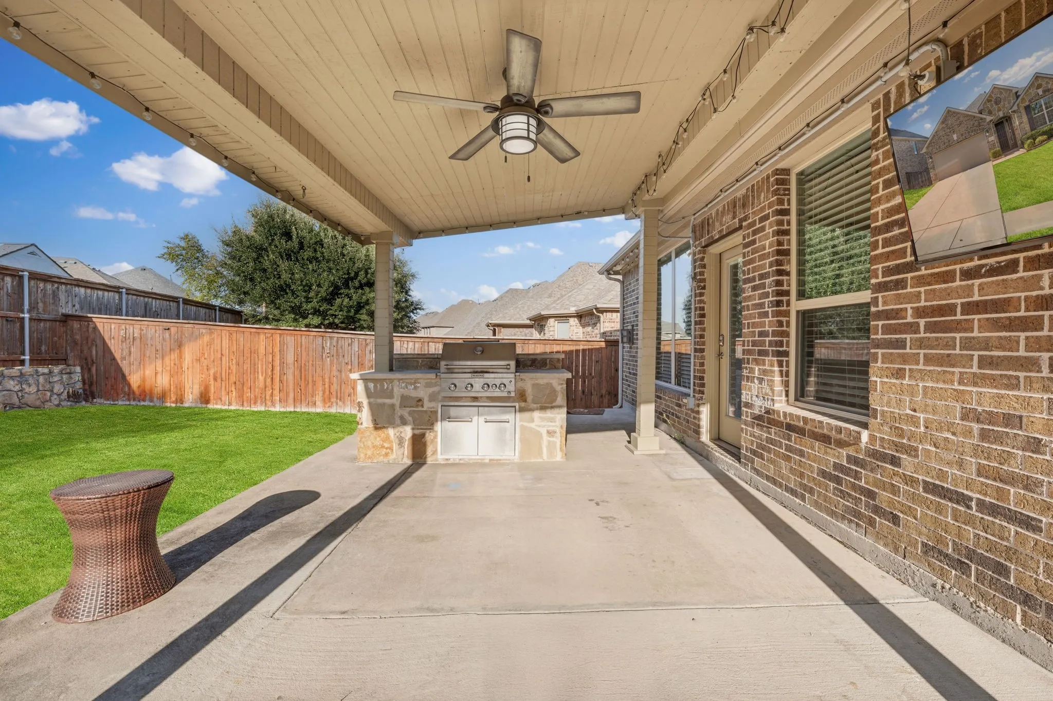 Single Family Residence For Sale in Collin County , 916 Llano Falls Drive, Mc Kinney, Texas 75071, 4 Bedroom, 2 Bathroom, 2 Garage spaces, 2,032 Sqft, built in 2015, mls#21372059, Real Estate Agent in Mc Kinney, Homes For Sale in Collin county, Homes For Sale in Mc Kinney, Realtor in Mc Kinney Texas, Real Estate Brokerage Independent Realty Texas, Luminita Cordes Realtor
