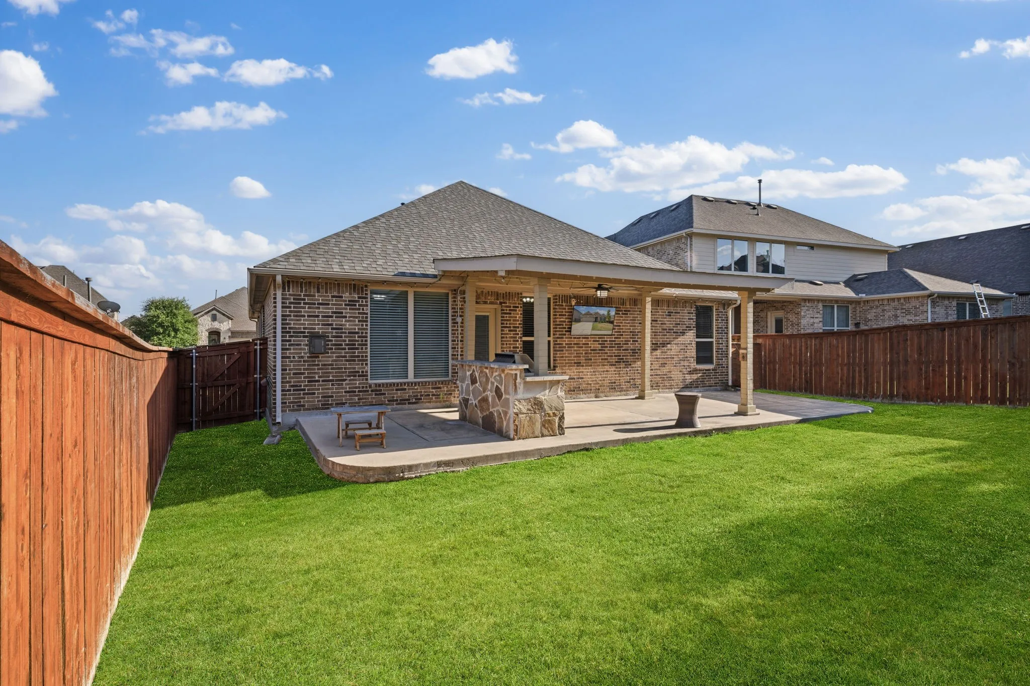 Single Family Residence For Sale in Collin County , 916 Llano Falls Drive, Mc Kinney, Texas 75071, 4 Bedroom, 2 Bathroom, 2 Garage spaces, 2,032 Sqft, built in 2015, mls#21372059, Real Estate Agent in Mc Kinney, Homes For Sale in Collin county, Homes For Sale in Mc Kinney, Realtor in Mc Kinney Texas, Real Estate Brokerage Independent Realty Texas, Luminita Cordes Realtor