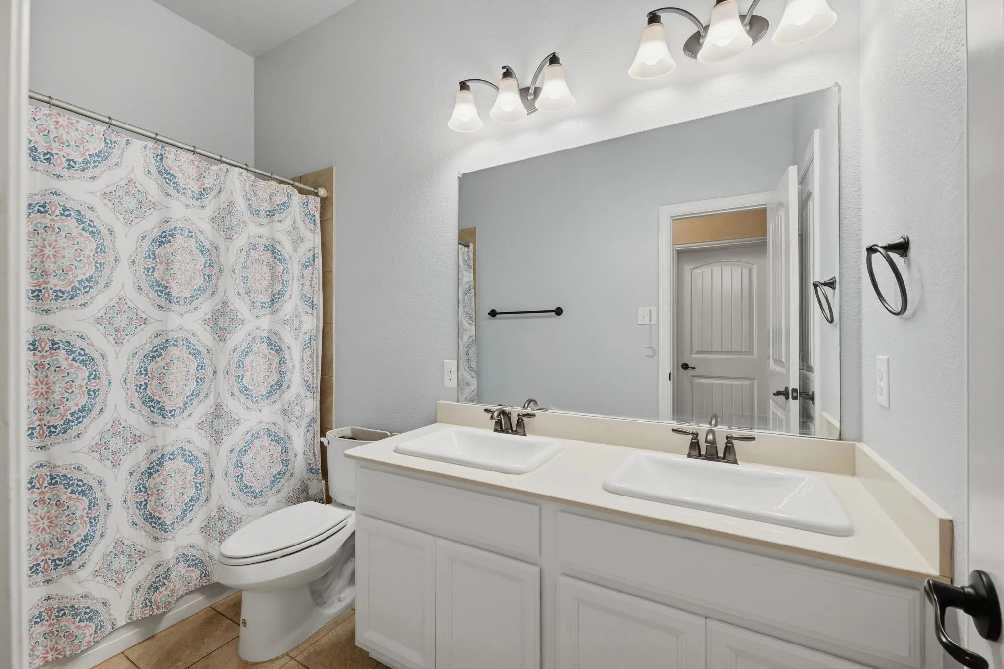 Single Family Residence For Sale in Collin County , 916 Llano Falls Drive, Mc Kinney, Texas 75071, 4 Bedroom, 2 Bathroom, 2 Garage spaces, 2,032 Sqft, built in 2015, mls#21372059, Real Estate Agent in Mc Kinney, Homes For Sale in Collin county, Homes For Sale in Mc Kinney, Realtor in Mc Kinney Texas, Real Estate Brokerage Independent Realty Texas, Luminita Cordes Realtor
