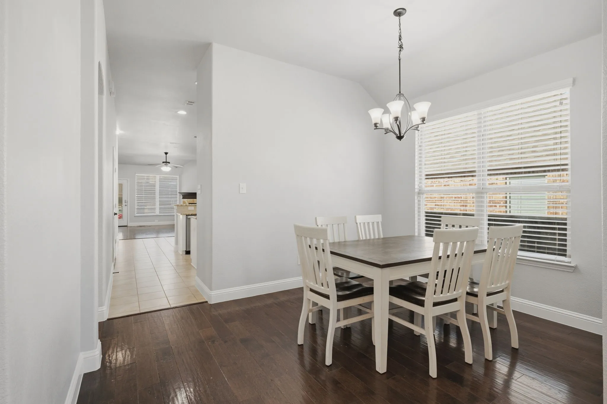 Single Family Residence For Sale in Collin County , 916 Llano Falls Drive, Mc Kinney, Texas 75071, 4 Bedroom, 2 Bathroom, 2 Garage spaces, 2,032 Sqft, built in 2015, mls#21372059, Real Estate Agent in Mc Kinney, Homes For Sale in Collin county, Homes For Sale in Mc Kinney, Realtor in Mc Kinney Texas, Real Estate Brokerage Independent Realty Texas, Luminita Cordes Realtor