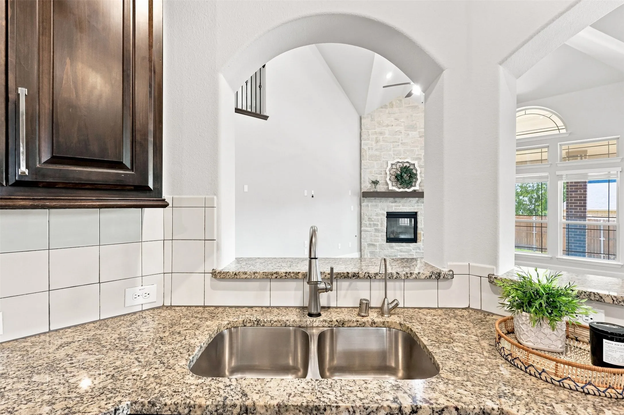 Single Family Residence For Sale in Collin County , 3233 Rolling Meadow Drive, Anna, Texas 75409, 6 Bedroom, 4 Bathroom, 3 Garage spaces, 4,299 Sqft, built in 2021, mls#21372069, Real Estate Agent in Anna, Homes For Sale in Collin county, Homes For Sale in Anna, Realtor in Anna Texas, Real Estate Brokerage Independent Realty Texas, Luminita Cordes Realtor