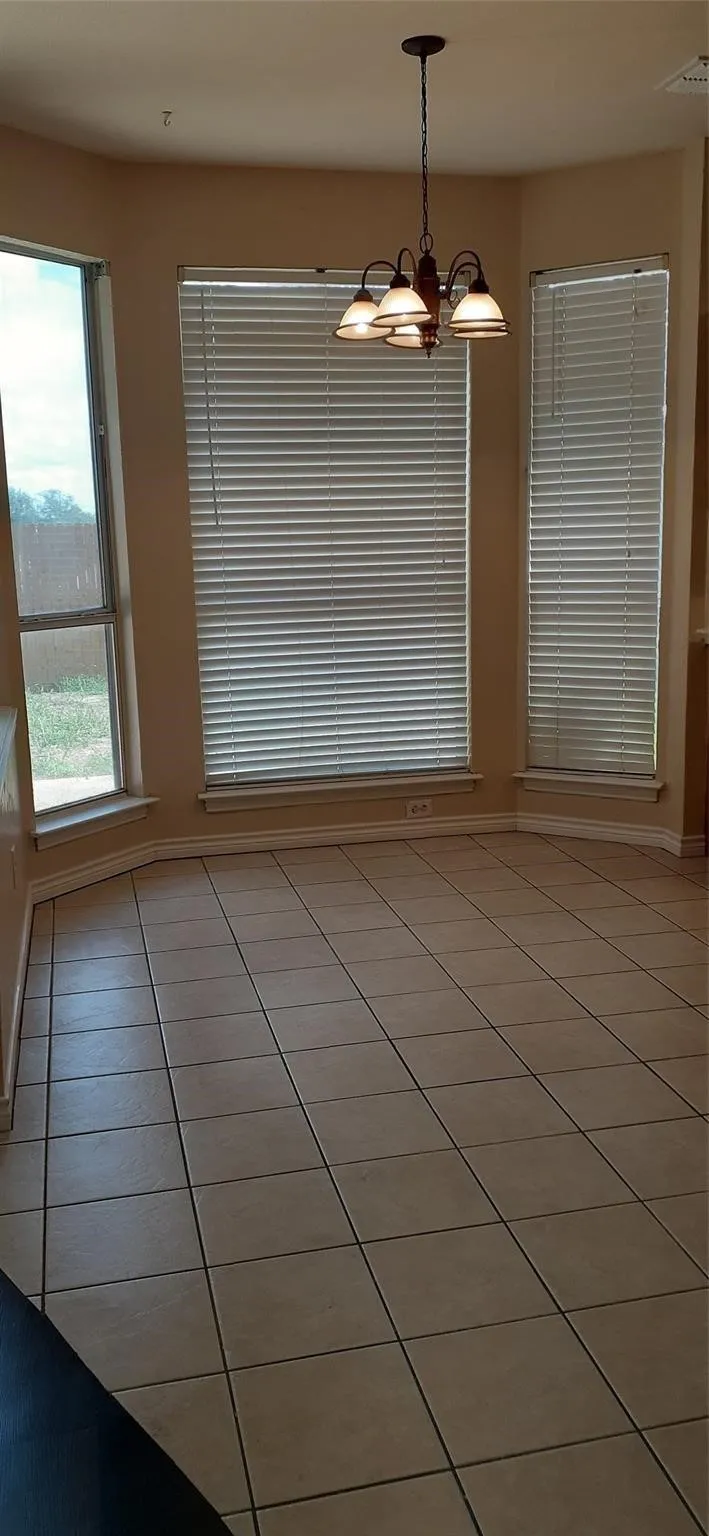 Single Family Residence For Rent in Dallas County , 4526 Julian Drive, Mesquite, Texas 75150, 5 Bedroom, 3 Bathroom, 2 Garage spaces, 3,116 Sqft, built in 1998, mls#21372052, Real Estate Agent in Mesquite, Homes For Rent in Dallas county, Homes For Rent in Mesquite, Realtor in Mesquite Texas, Real Estate Brokerage Independent Realty Texas, Luminita Cordes Realtor
