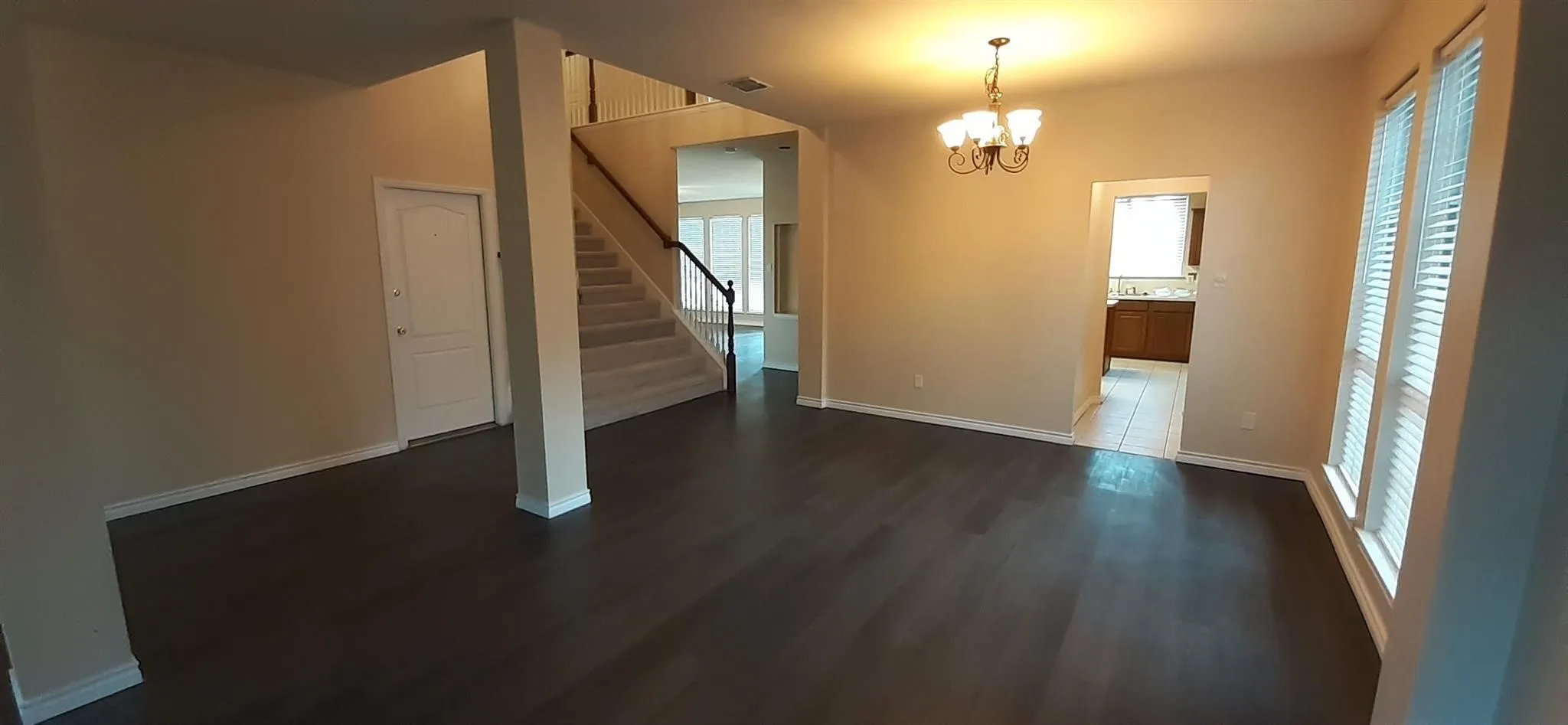 Single Family Residence For Rent in Dallas County , 4526 Julian Drive, Mesquite, Texas 75150, 5 Bedroom, 3 Bathroom, 2 Garage spaces, 3,116 Sqft, built in 1998, mls#21372052, Real Estate Agent in Mesquite, Homes For Rent in Dallas county, Homes For Rent in Mesquite, Realtor in Mesquite Texas, Real Estate Brokerage Independent Realty Texas, Luminita Cordes Realtor