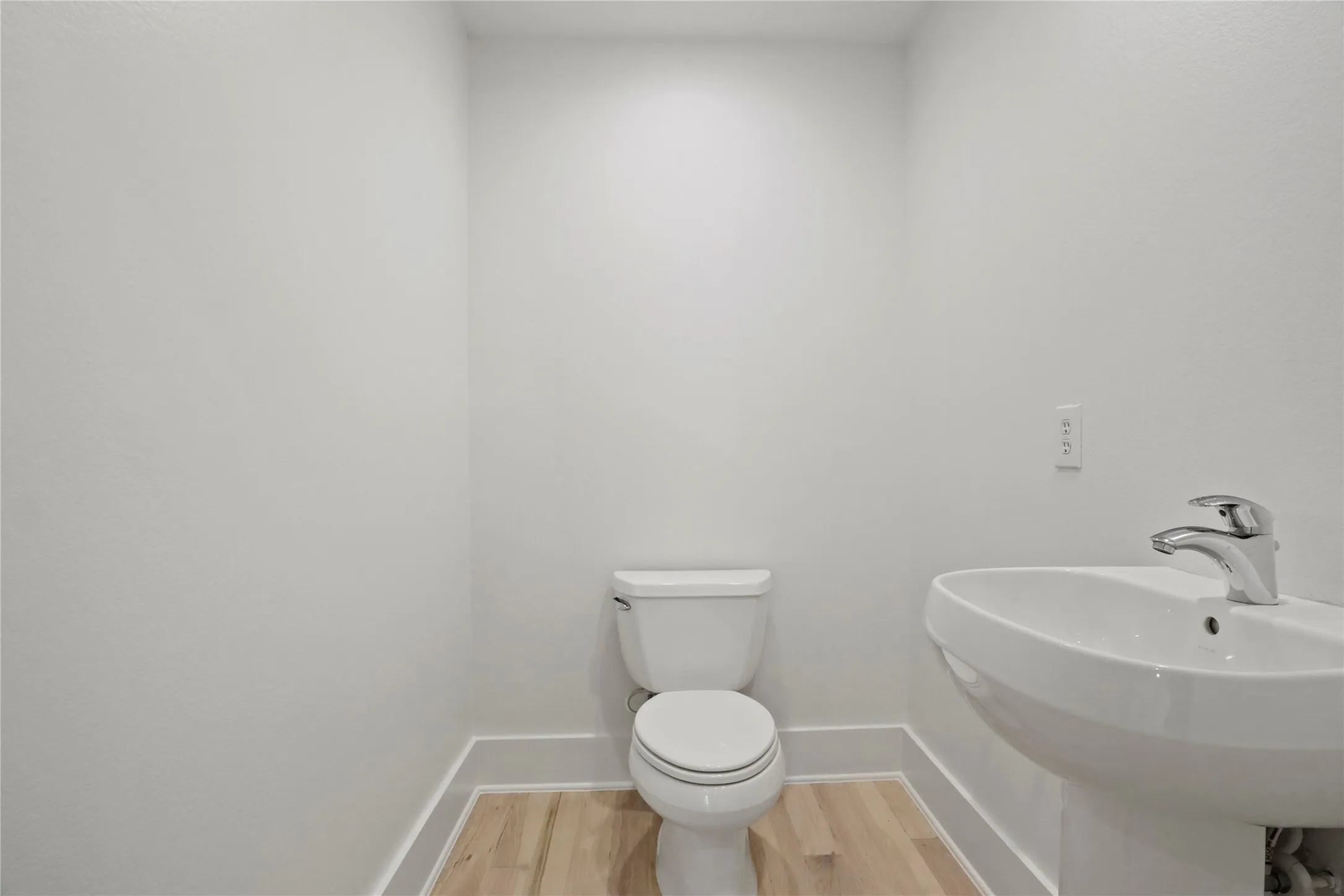 Townhouse For Rent in Dallas County , 6346 Oriole Drive, Dallas, Texas 75209, 3 Bedroom, 4 Bathroom, 2 Garage spaces, 1,948 Sqft, built in 2006, mls#21372086, Real Estate Agent in Dallas, Homes For Rent in Dallas county, Homes For Rent in Dallas, Realtor in Dallas Texas, Real Estate Brokerage Independent Realty Texas, Luminita Cordes Realtor