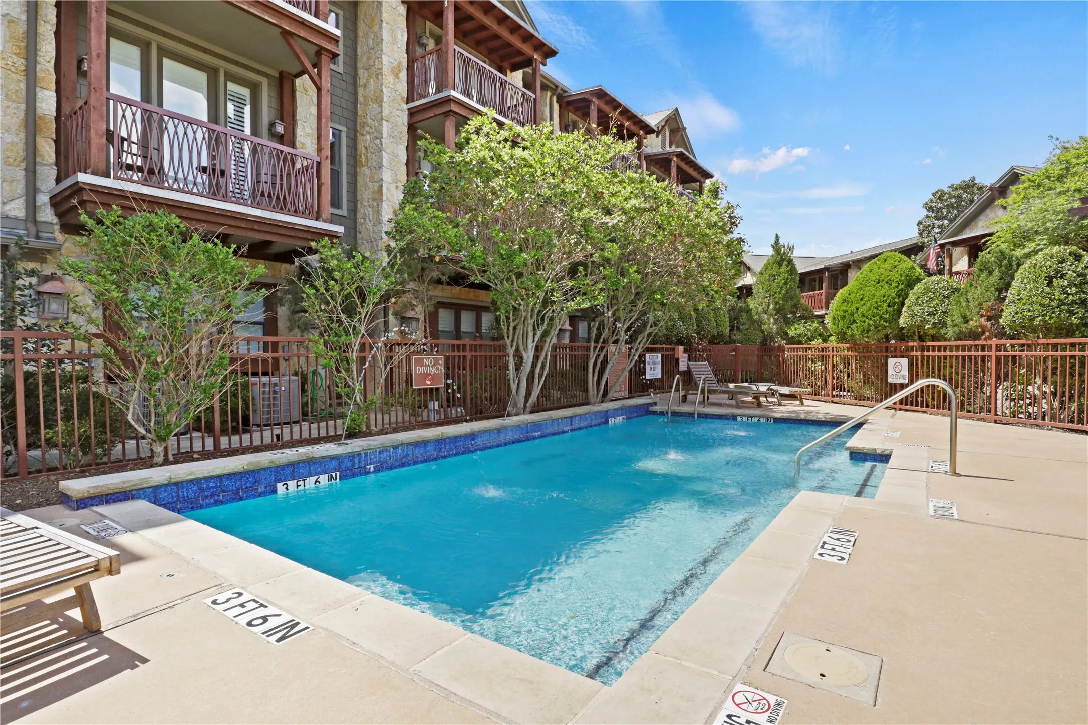 Townhouse For Rent in Dallas County , 6346 Oriole Drive, Dallas, Texas 75209, 3 Bedroom, 4 Bathroom, 2 Garage spaces, 1,948 Sqft, built in 2006, mls#21372086, Real Estate Agent in Dallas, Homes For Rent in Dallas county, Homes For Rent in Dallas, Realtor in Dallas Texas, Real Estate Brokerage Independent Realty Texas, Luminita Cordes Realtor