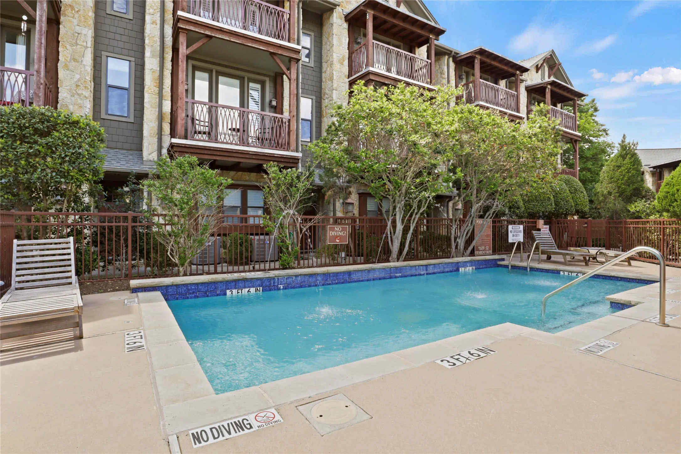 Townhouse For Rent in Dallas County , 6346 Oriole Drive, Dallas, Texas 75209, 3 Bedroom, 4 Bathroom, 2 Garage spaces, 1,948 Sqft, built in 2006, mls#21372086, Real Estate Agent in Dallas, Homes For Rent in Dallas county, Homes For Rent in Dallas, Realtor in Dallas Texas, Real Estate Brokerage Independent Realty Texas, Luminita Cordes Realtor