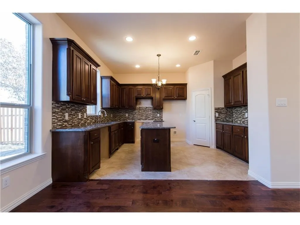 Single Family Residence For Rent in Dallas County , 4004 Hanaa Court, Irving, Texas 75038, 5 Bedroom, 3 Bathroom, 2 Garage spaces, 3,395 Sqft, built in 2016, mls#21347386, Real Estate Agent in Irving, Homes For Rent in Dallas county, Homes For Rent in Irving, Realtor in Irving Texas, Real Estate Brokerage Independent Realty Texas, Luminita Cordes Realtor