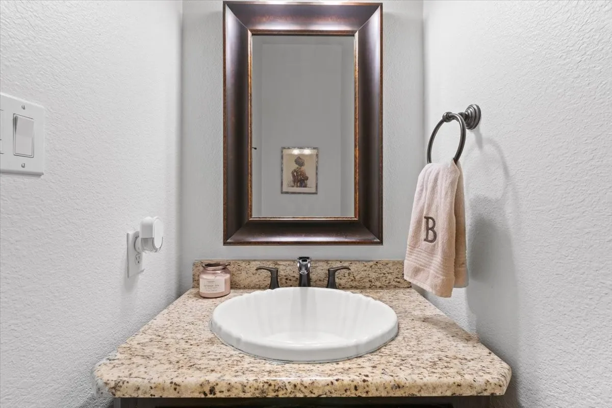 Single Family Residence For Sale in Collin County , 10769 Kingsford Lane, Frisco, Texas 75035, 5 Bedroom, 5 Bathroom, 3 Garage spaces, 3,785 Sqft, built in 2012, mls#21370908, Real Estate Agent in Frisco, Homes For Sale in Collin county, Homes For Sale in Frisco, Realtor in Frisco Texas, Real Estate Brokerage Independent Realty Texas, Luminita Cordes Realtor