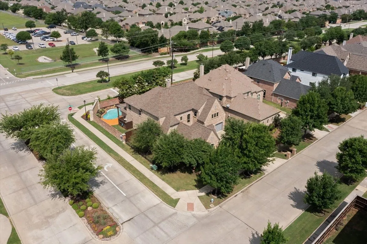 Single Family Residence For Sale in Collin County , 10769 Kingsford Lane, Frisco, Texas 75035, 5 Bedroom, 5 Bathroom, 3 Garage spaces, 3,785 Sqft, built in 2012, mls#21370908, Real Estate Agent in Frisco, Homes For Sale in Collin county, Homes For Sale in Frisco, Realtor in Frisco Texas, Real Estate Brokerage Independent Realty Texas, Luminita Cordes Realtor