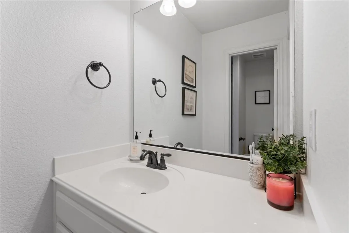 Single Family Residence For Sale in Collin County , 10769 Kingsford Lane, Frisco, Texas 75035, 5 Bedroom, 5 Bathroom, 3 Garage spaces, 3,785 Sqft, built in 2012, mls#21370908, Real Estate Agent in Frisco, Homes For Sale in Collin county, Homes For Sale in Frisco, Realtor in Frisco Texas, Real Estate Brokerage Independent Realty Texas, Luminita Cordes Realtor
